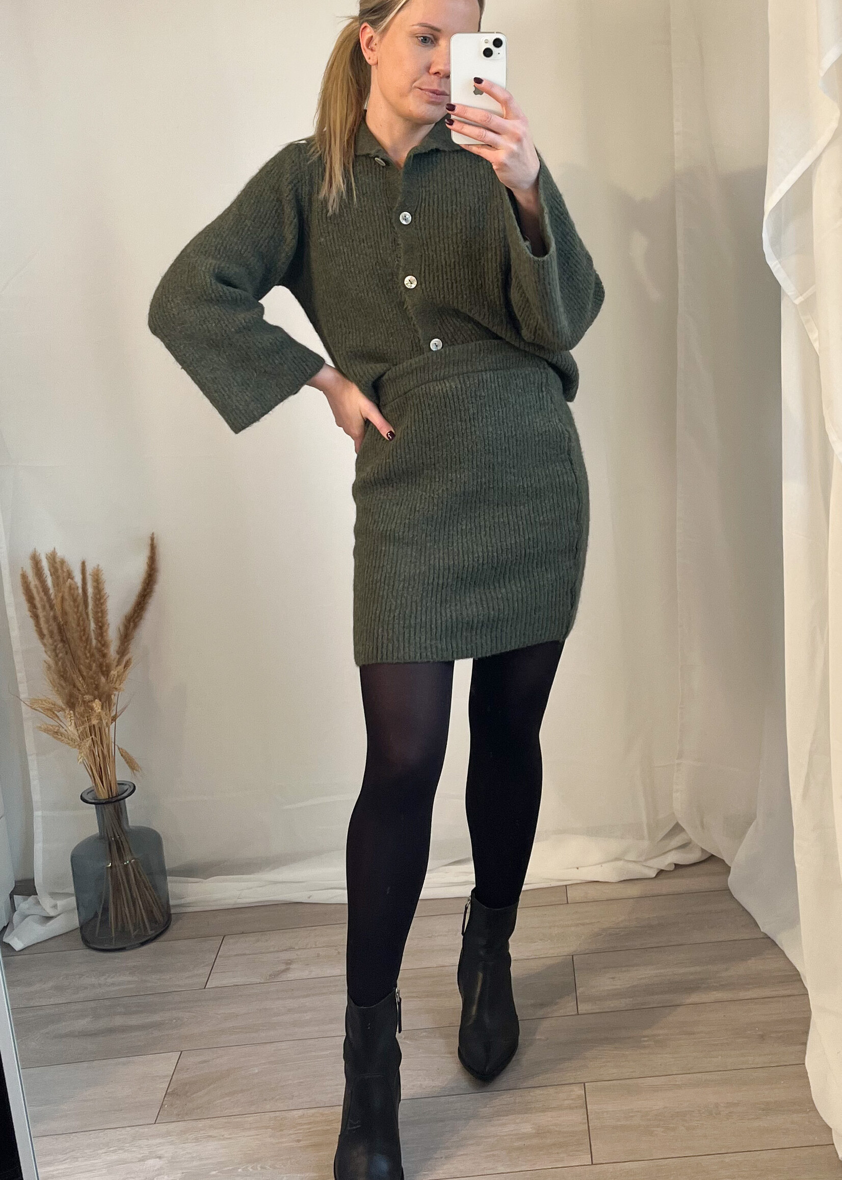 FELI KAKI SET