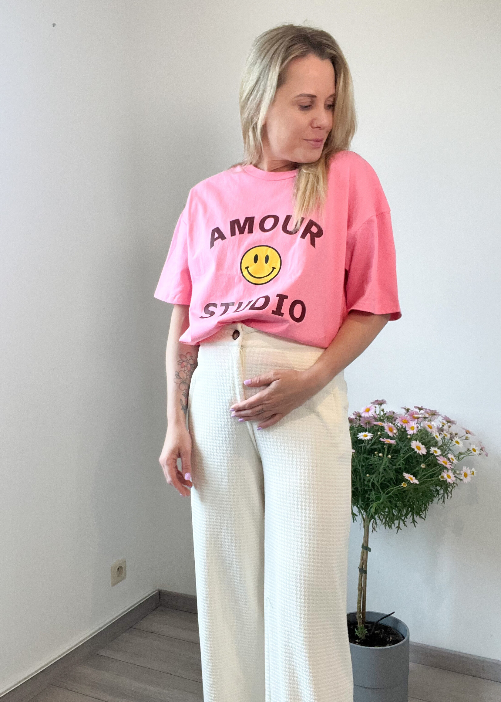 PINK AMOUR STUDIO TEE one size