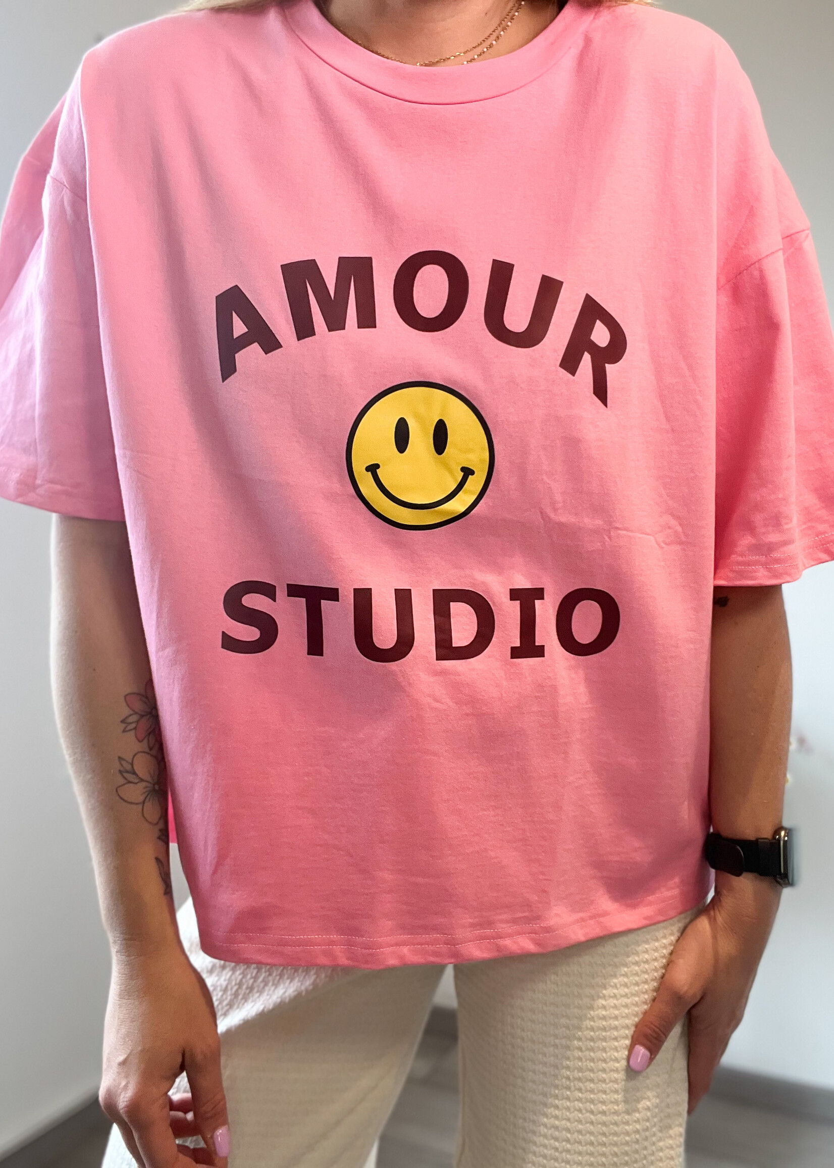PINK AMOUR STUDIO TEE one size