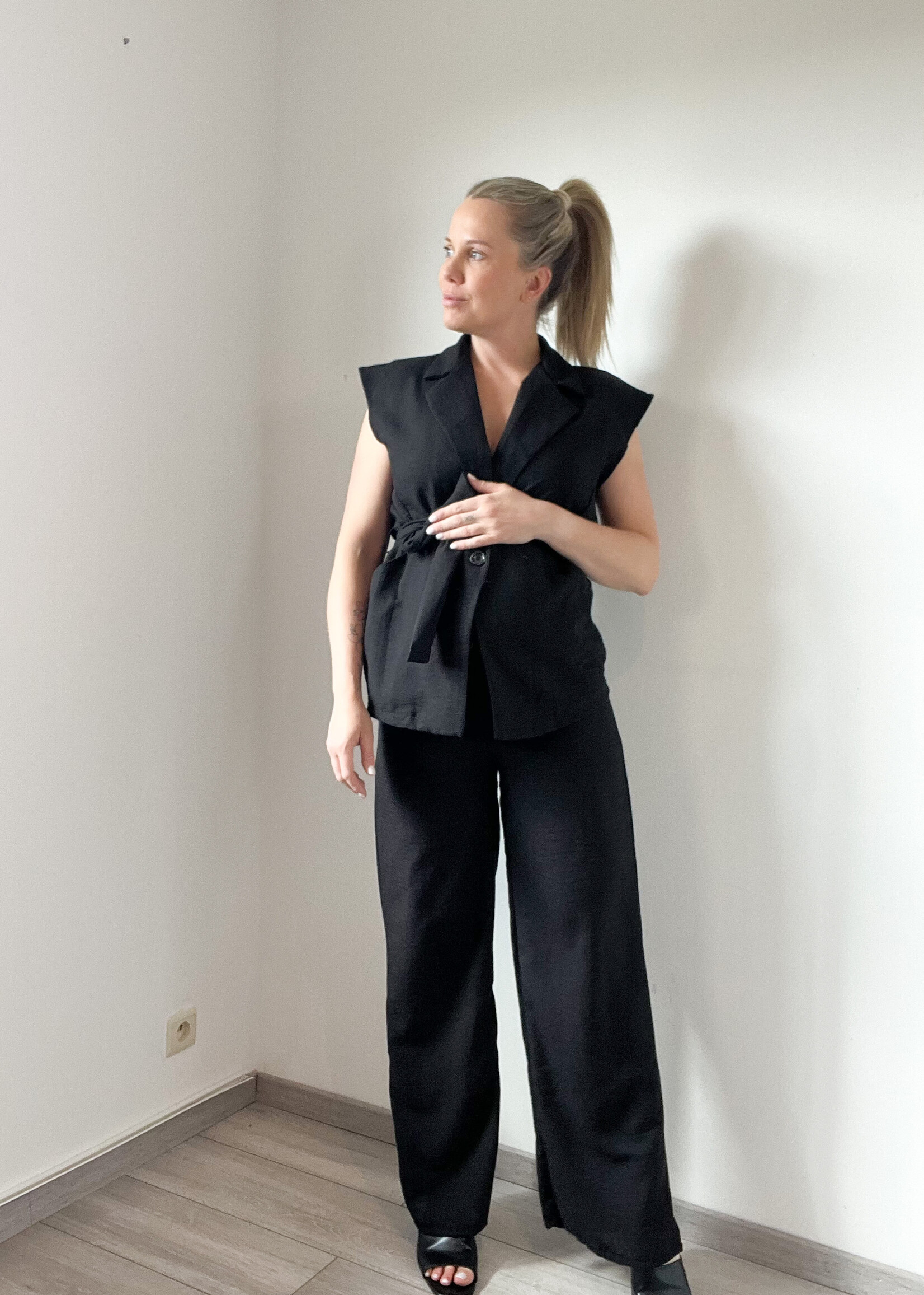 BLACK MONA SET one size