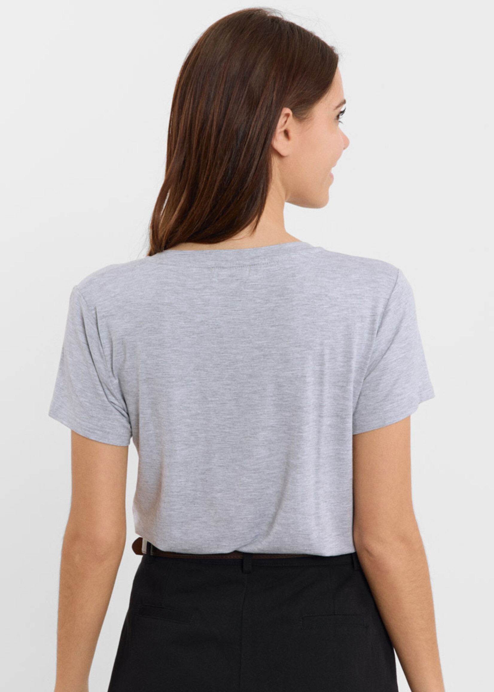 SARAH TEE GREY