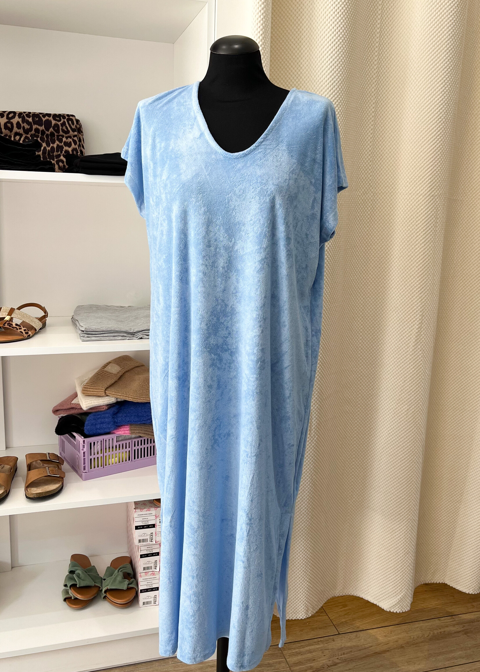 SPONGE BABY BLUE DRESS one size