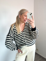 BLACK YANI KNIT one size