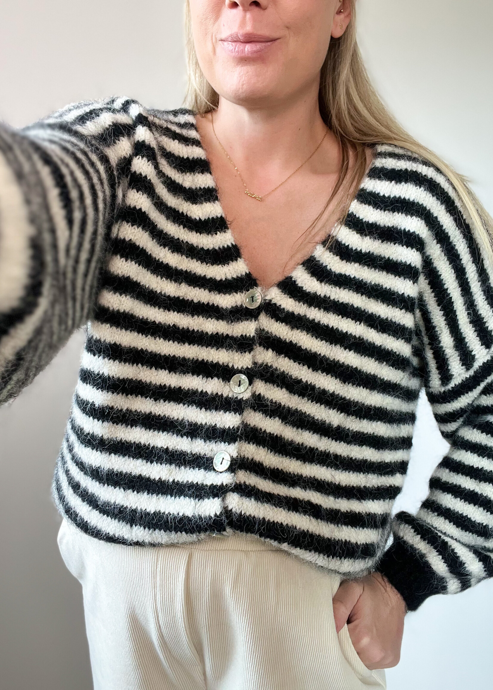 BLACK YANI KNIT one size