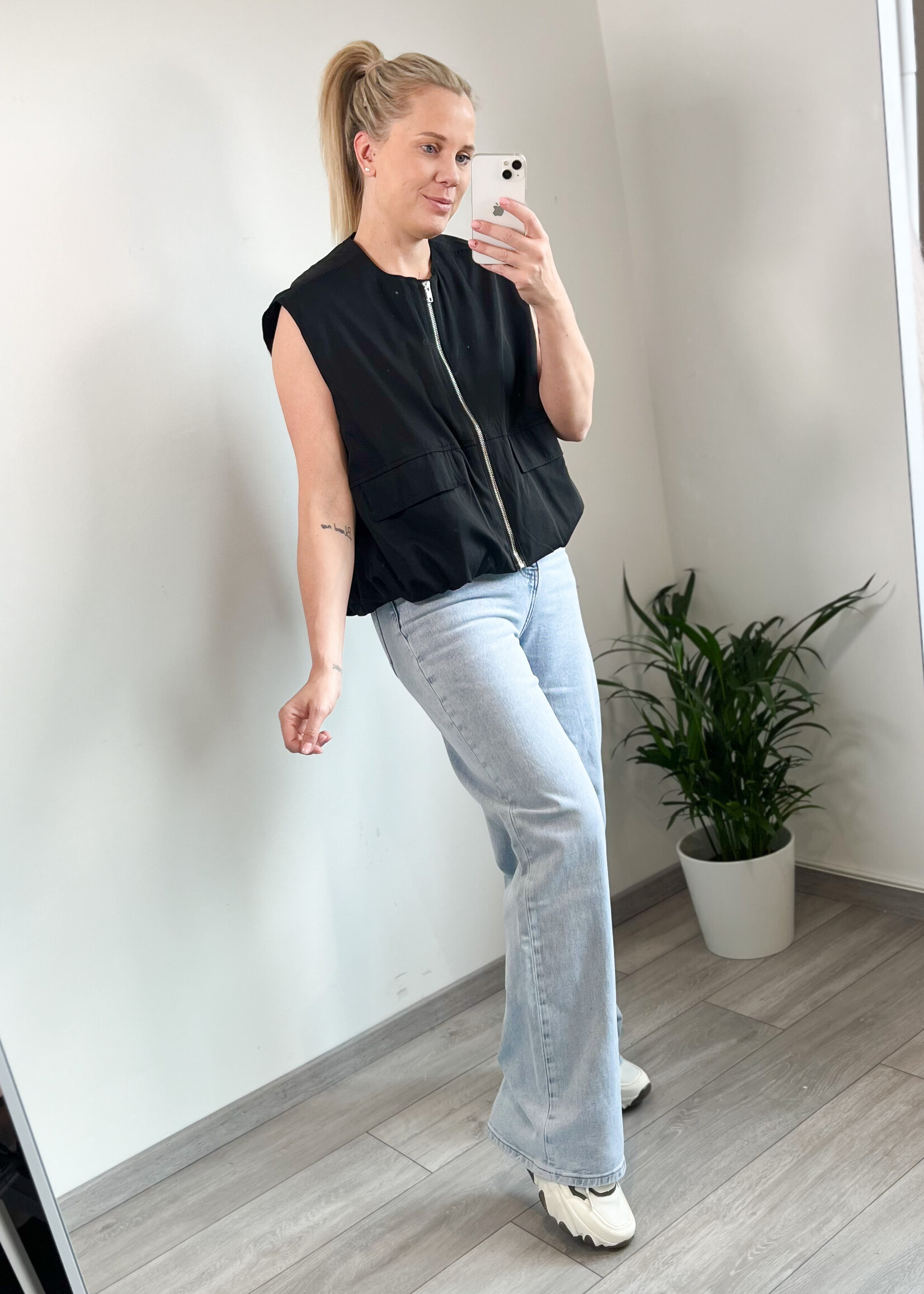 MILLIE BLACK JACKET TOP