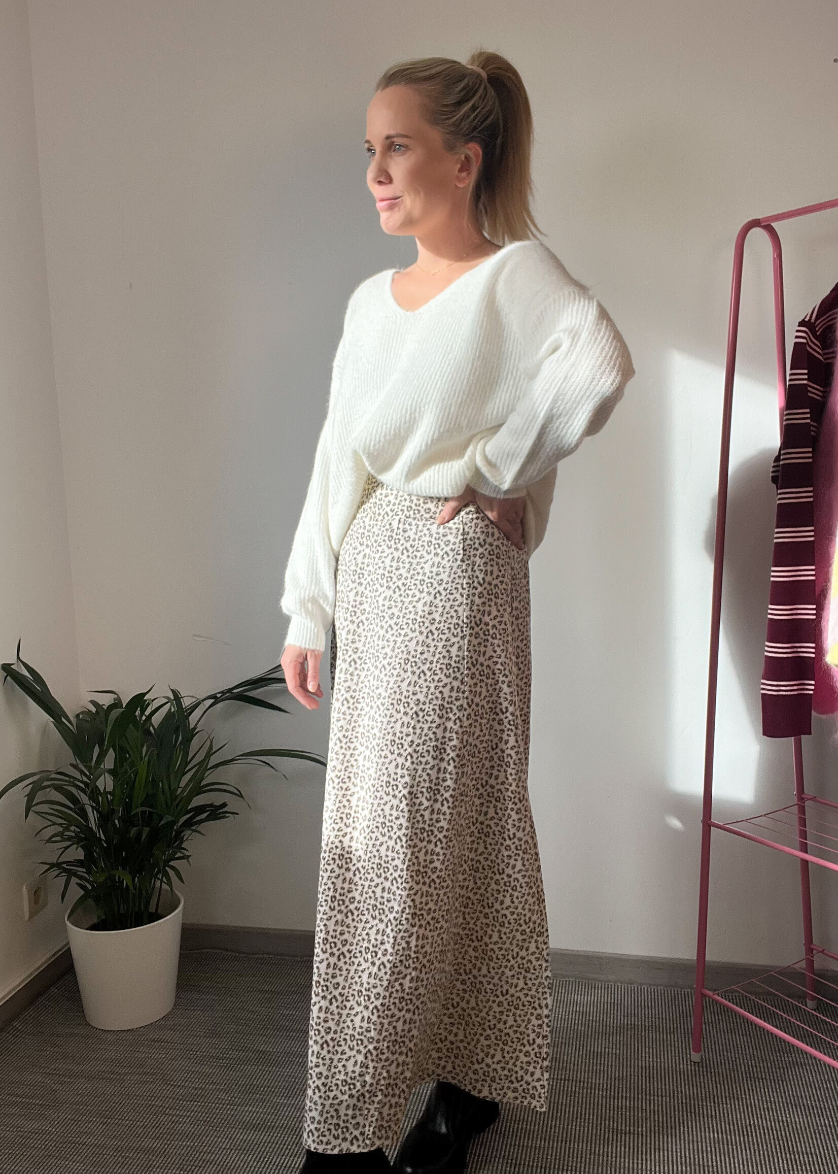 BEIGE LEO SKIRT
