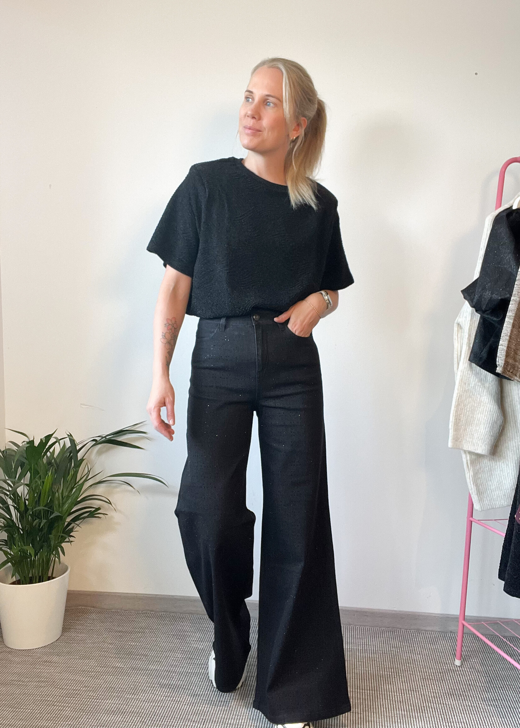 NAREEN BLACK TOP