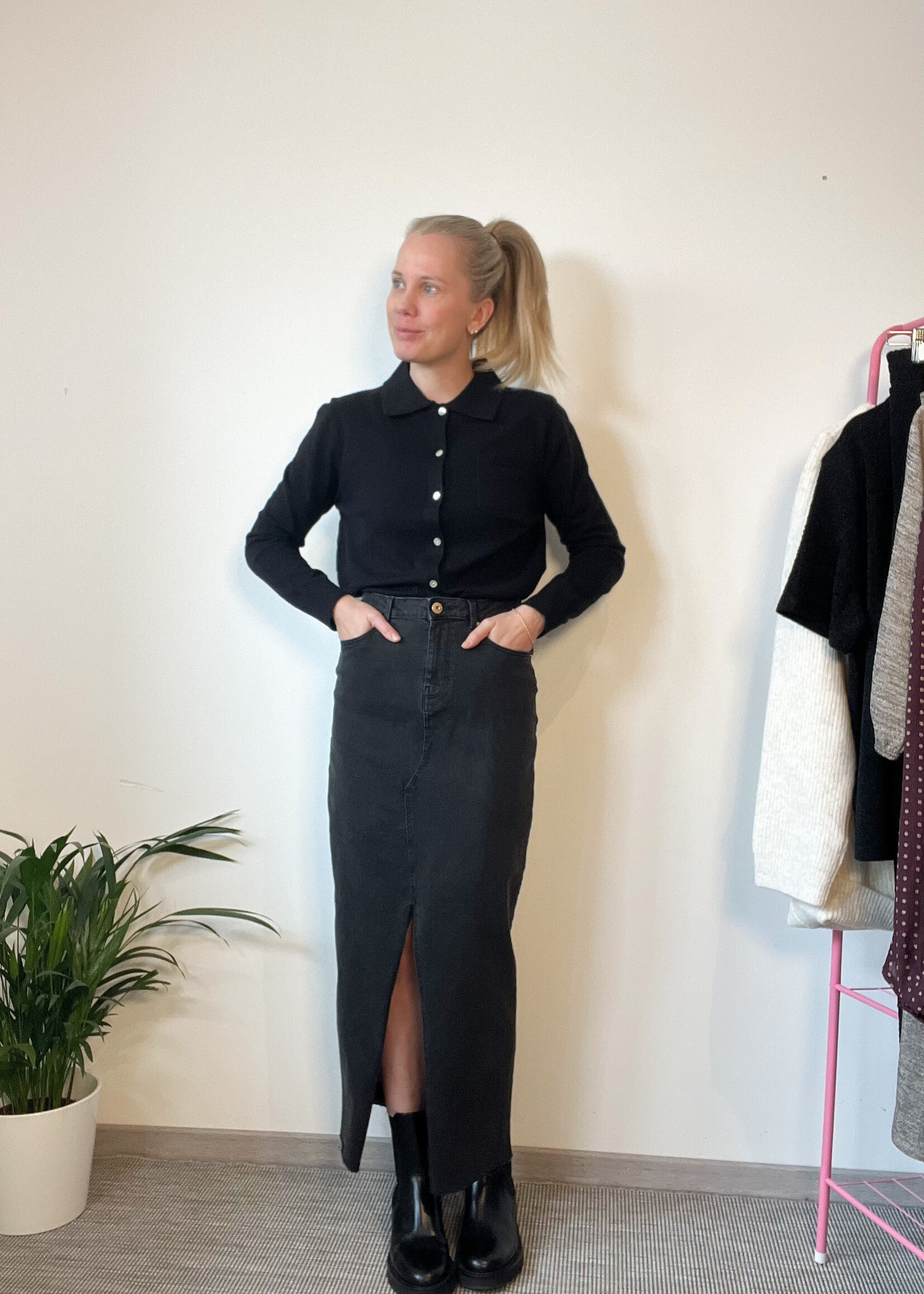 BLACK JANI TOP