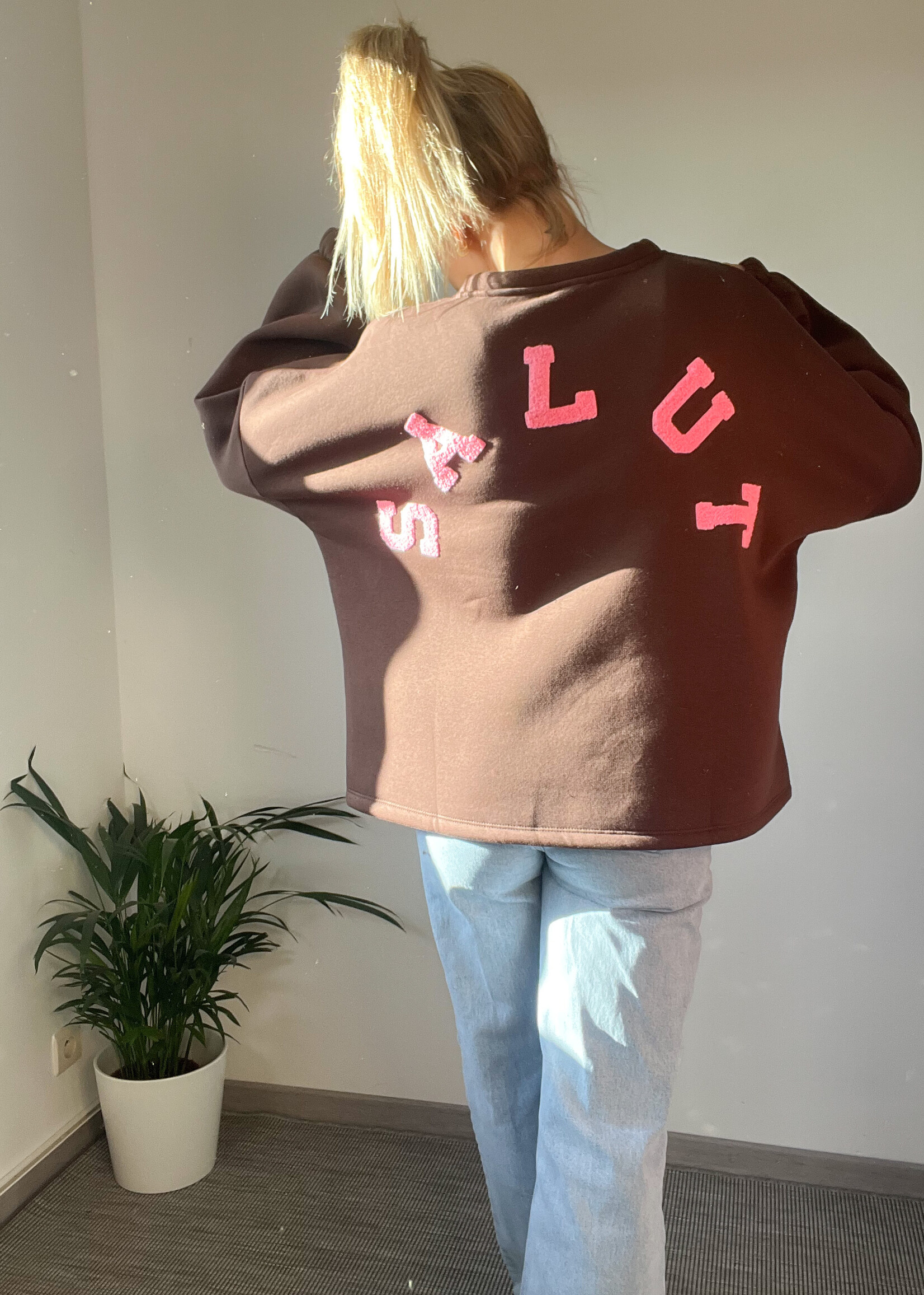 SALUT SWEATER CHOCOLAT one size