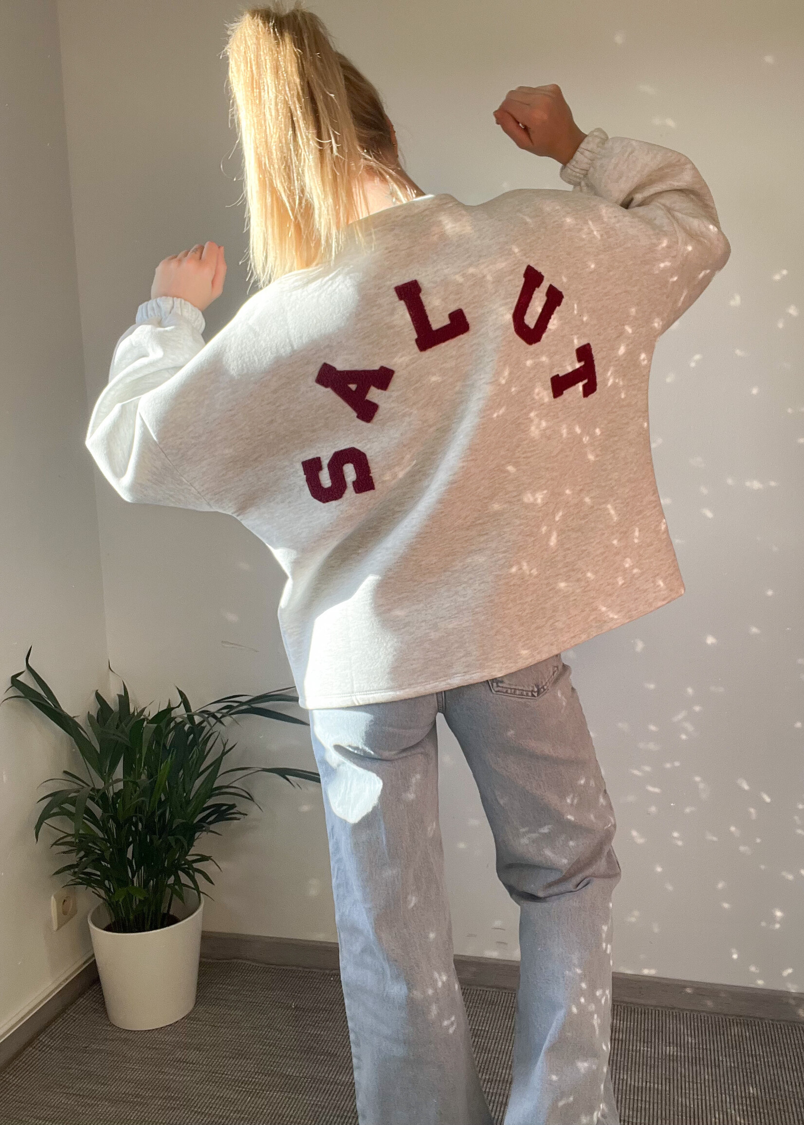 SALUT SWEATER GREY one size