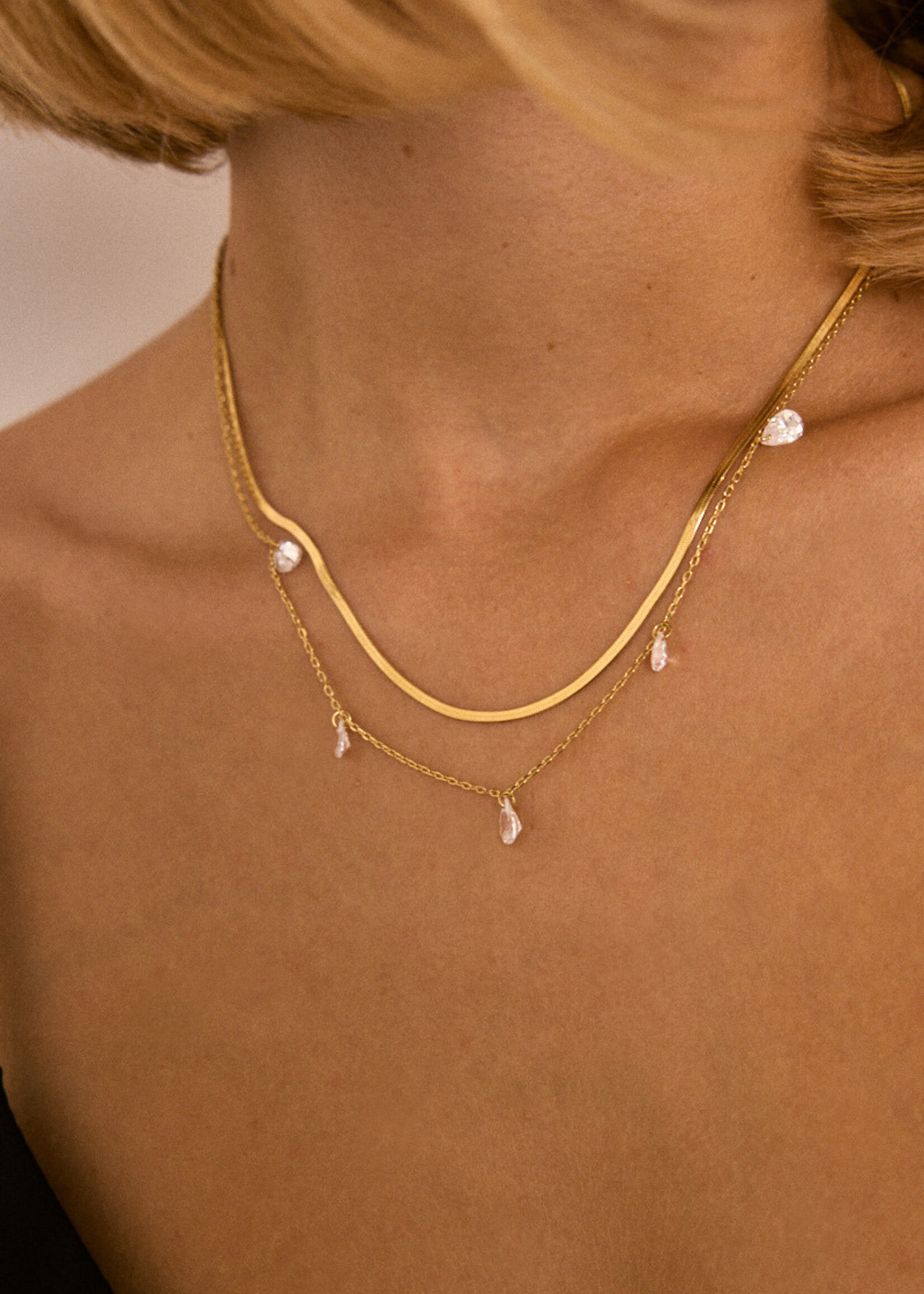 DOUBLE LAYERED STONE NECKLACE