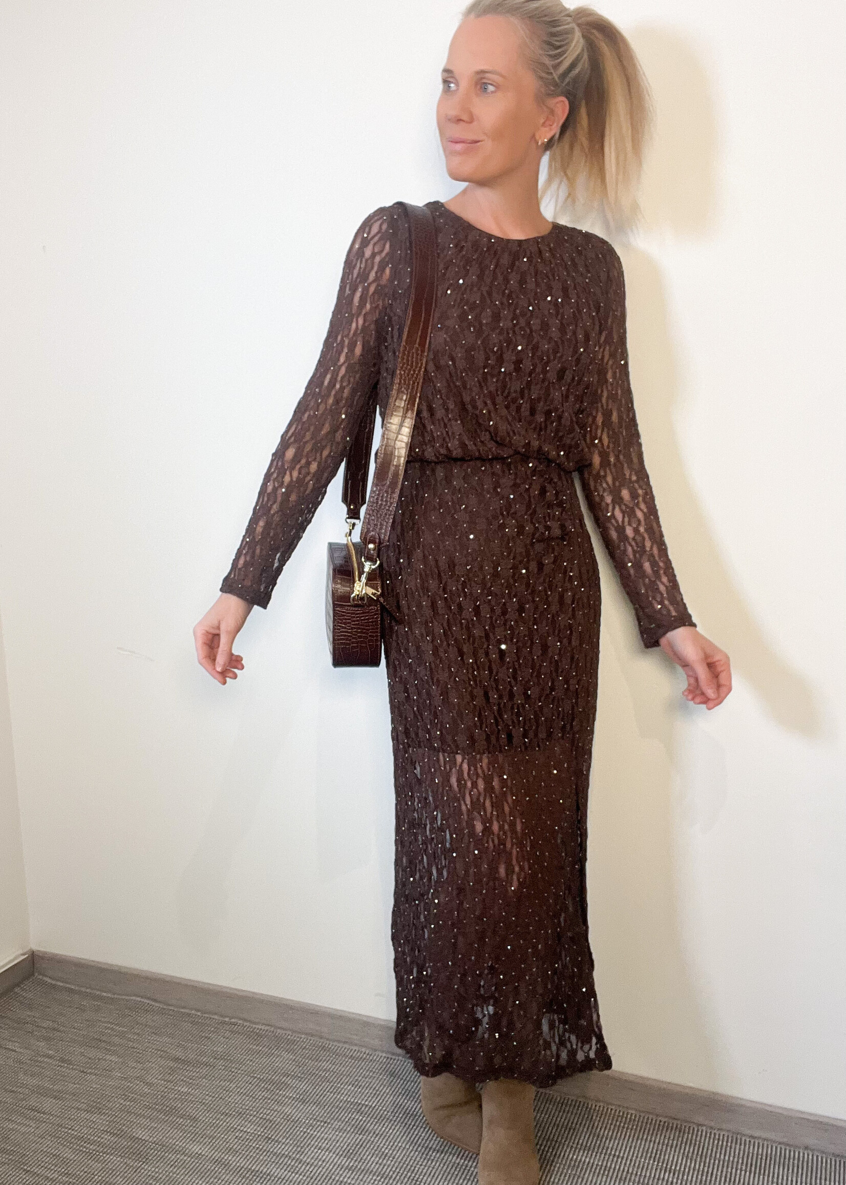 BROWN LACE DRESS