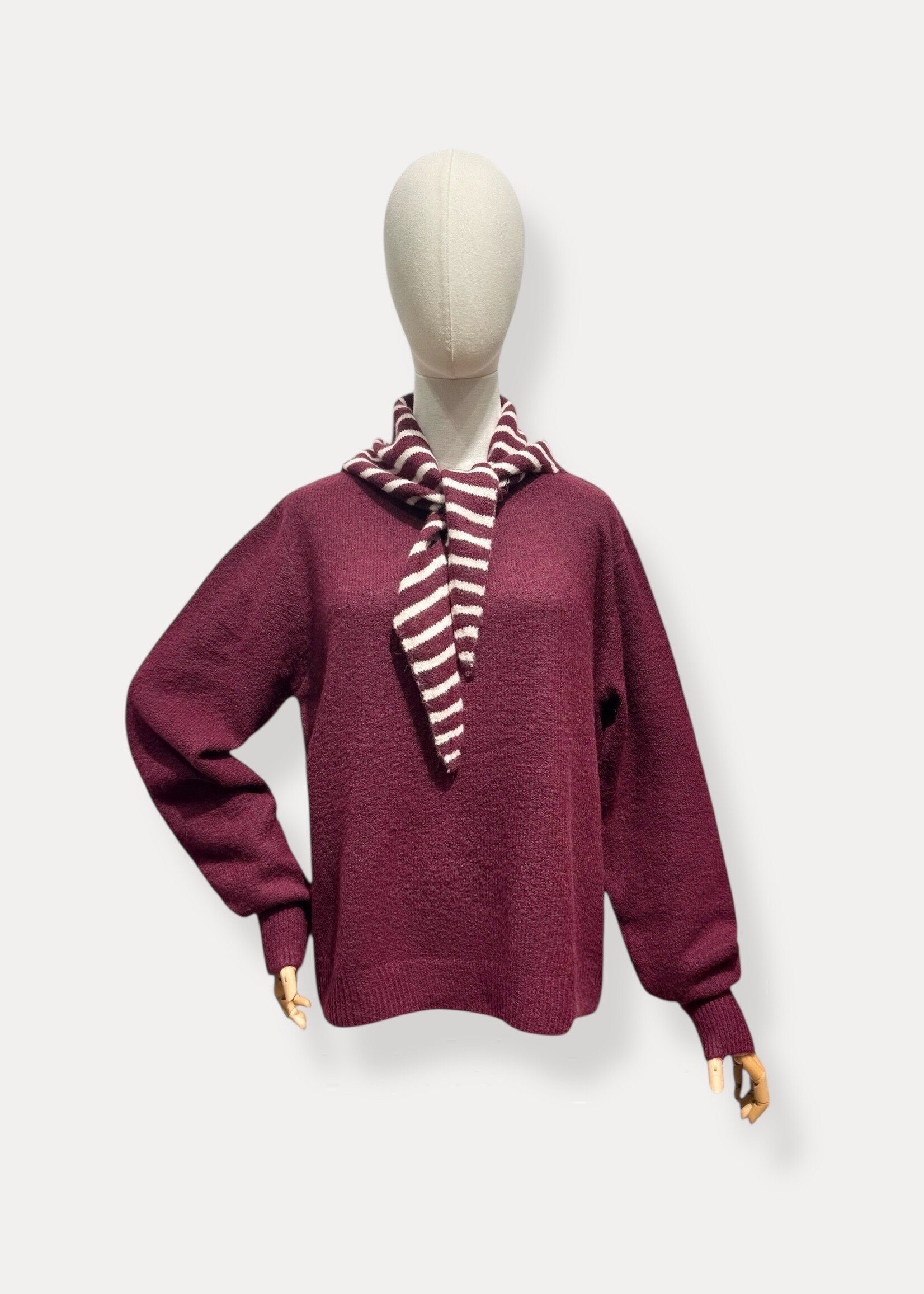BURGUNDY ELLA KNIT WITH SCARF one size