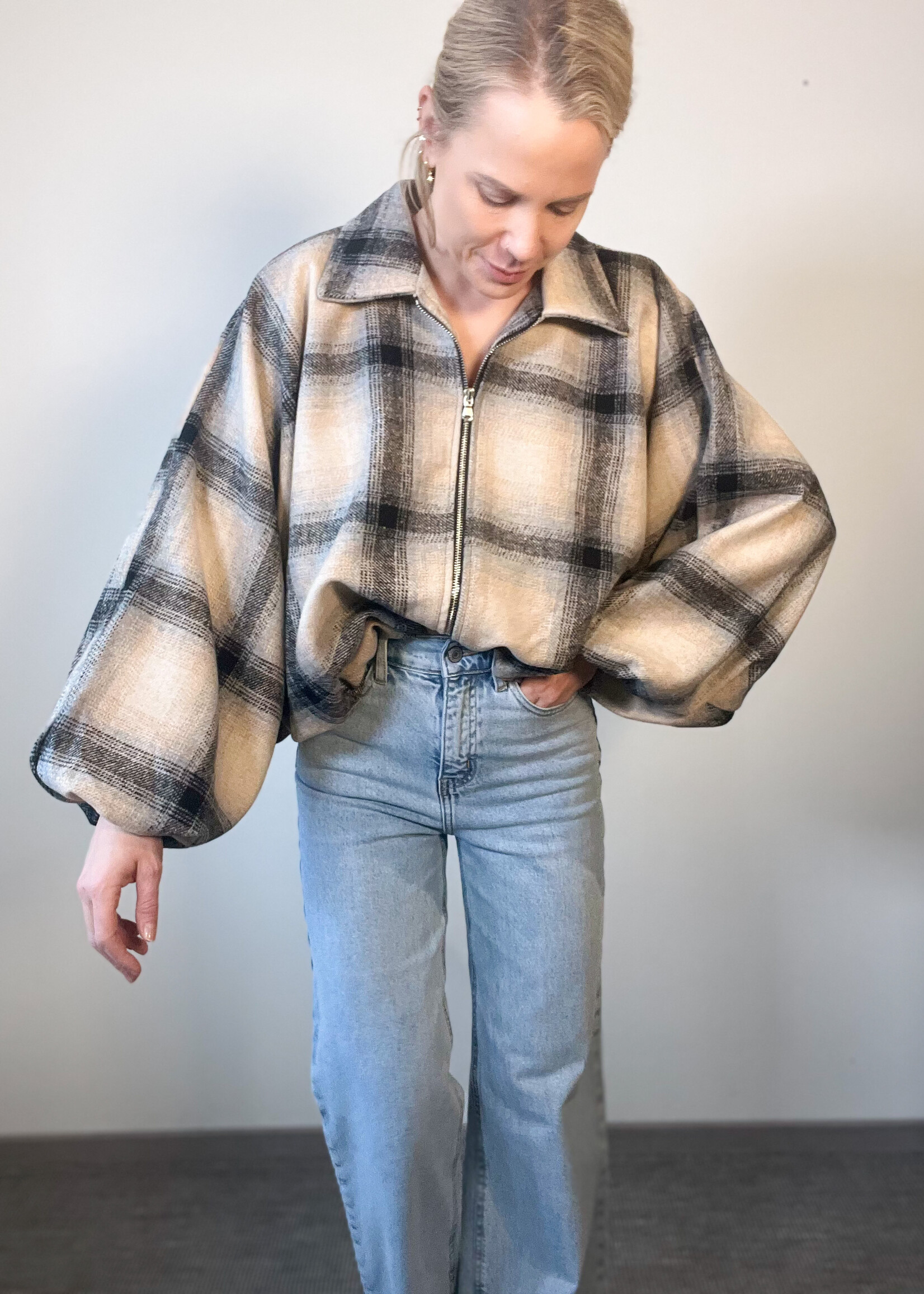 CHECKED BOMBER one size