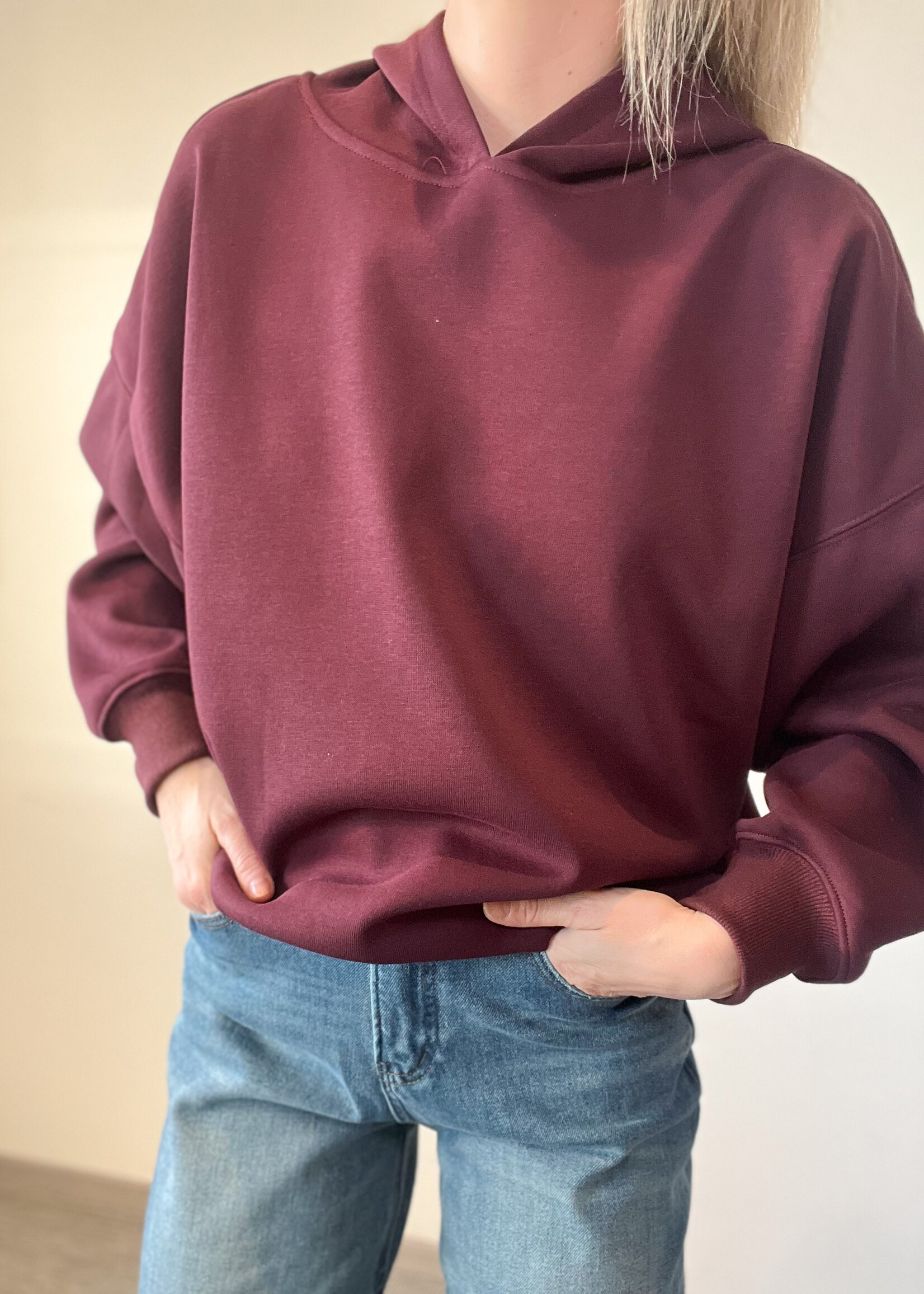 BURGUNDY HOODIE