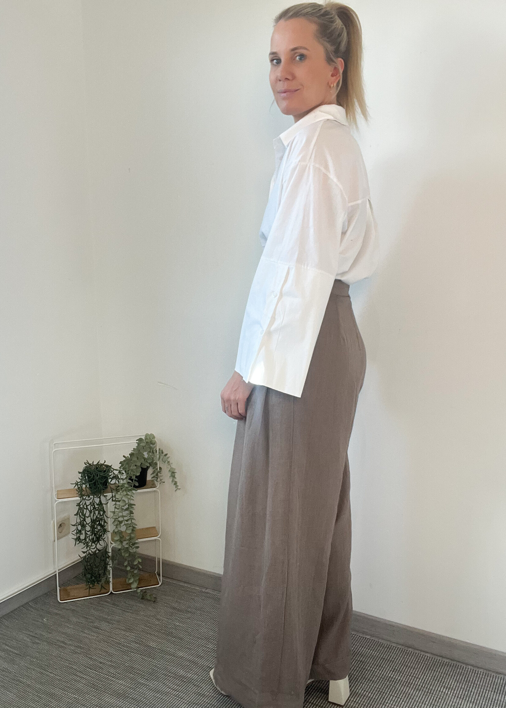 TAUPE WIDE PANTS