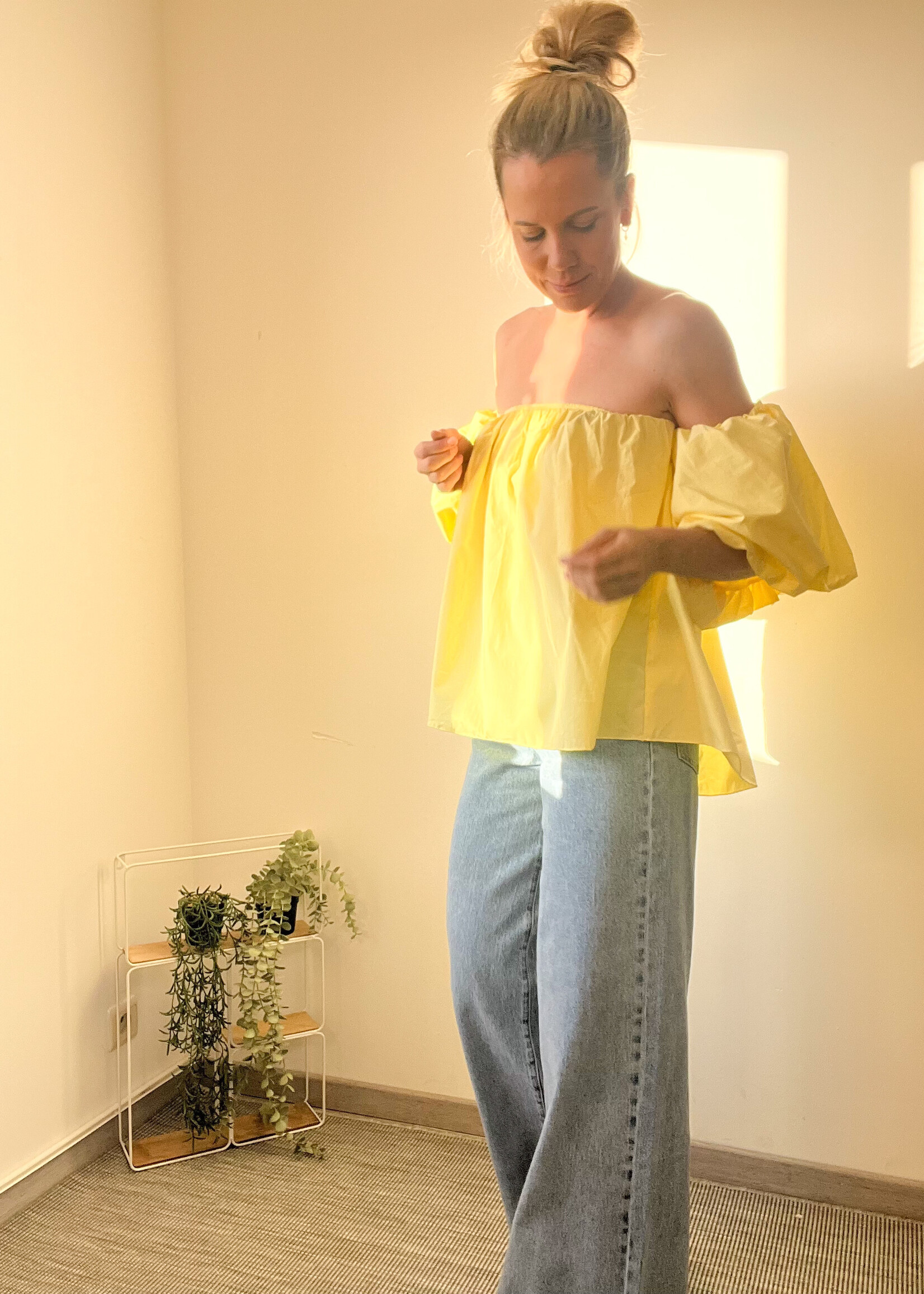 YELLOW OFFSHOULDER TOP One size