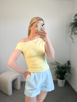 OFFSHOULDER YELLOW TOP