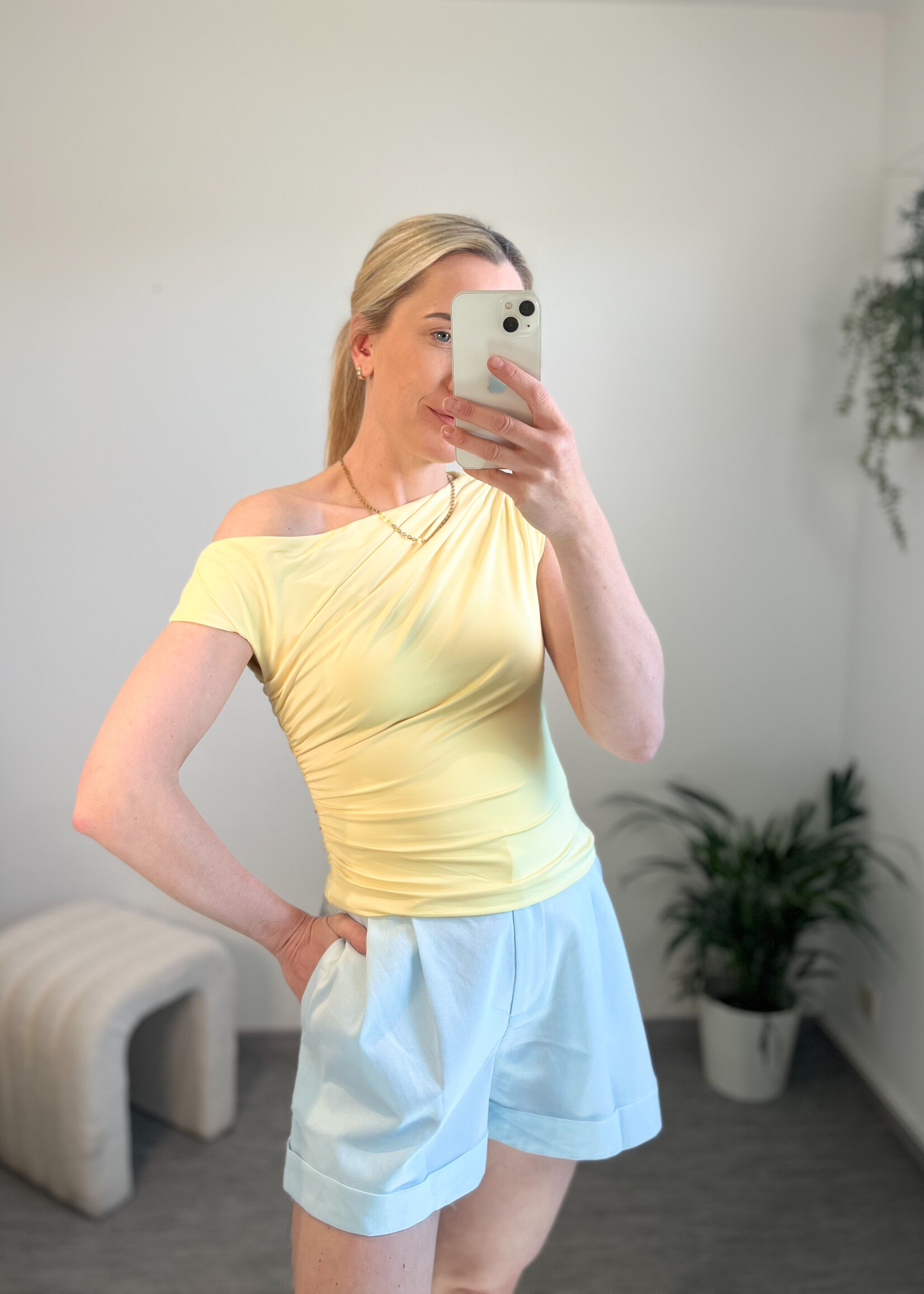OFFSHOULDER YELLOW TOP