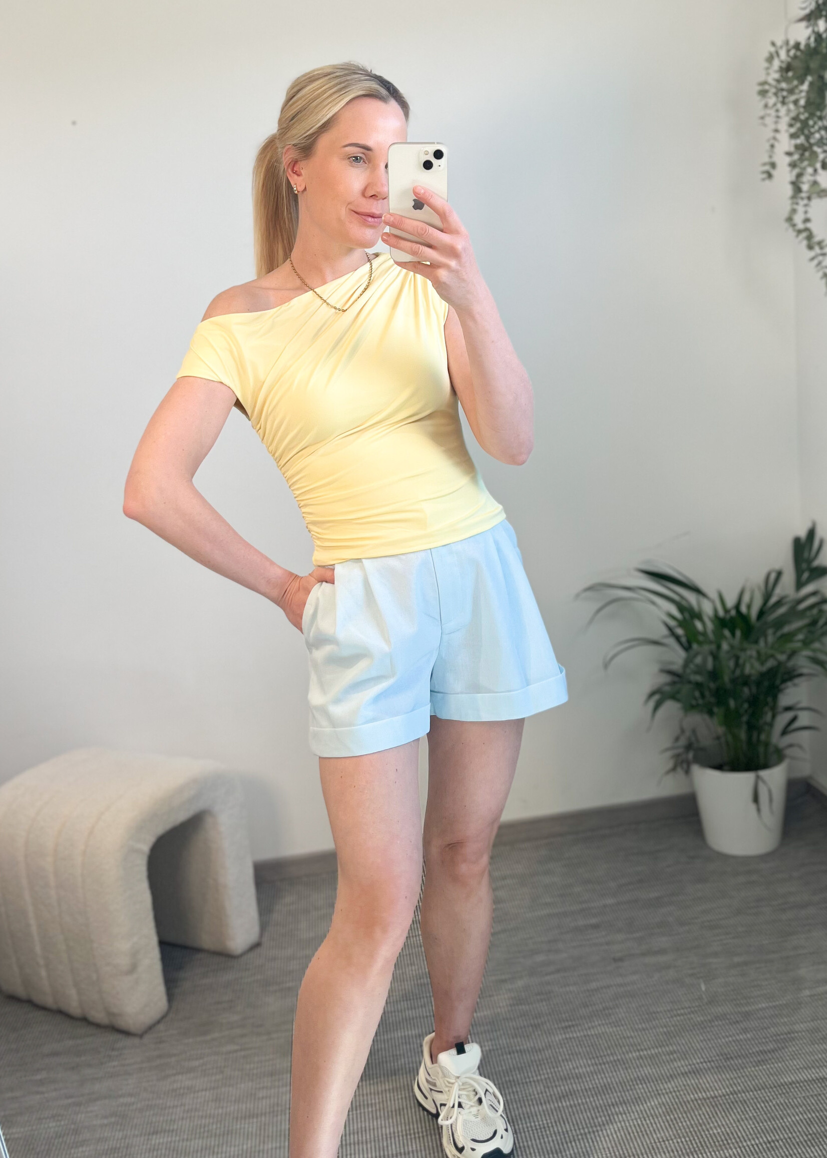 OFFSHOULDER YELLOW TOP