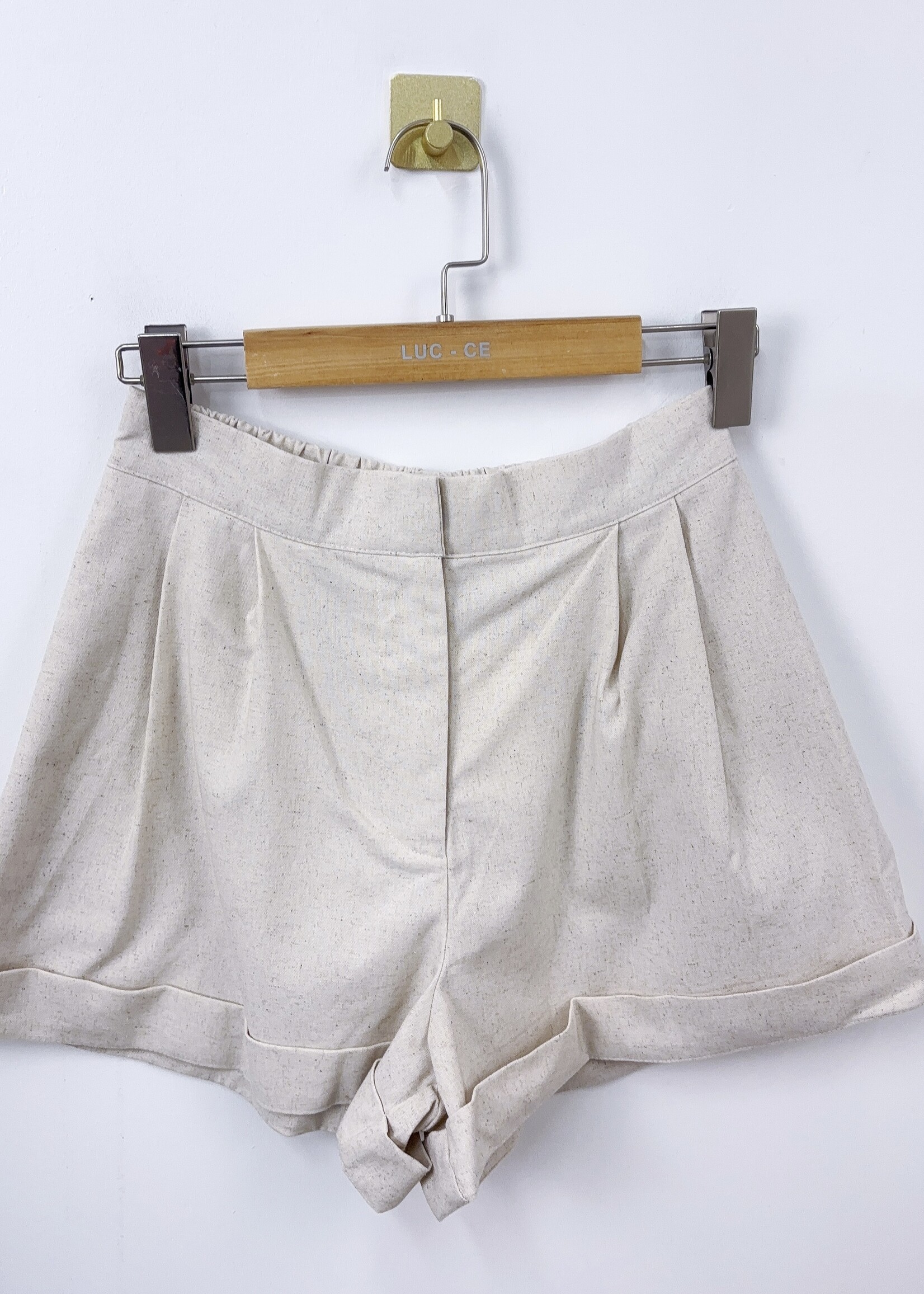 LIGHT BEIGE SHORT