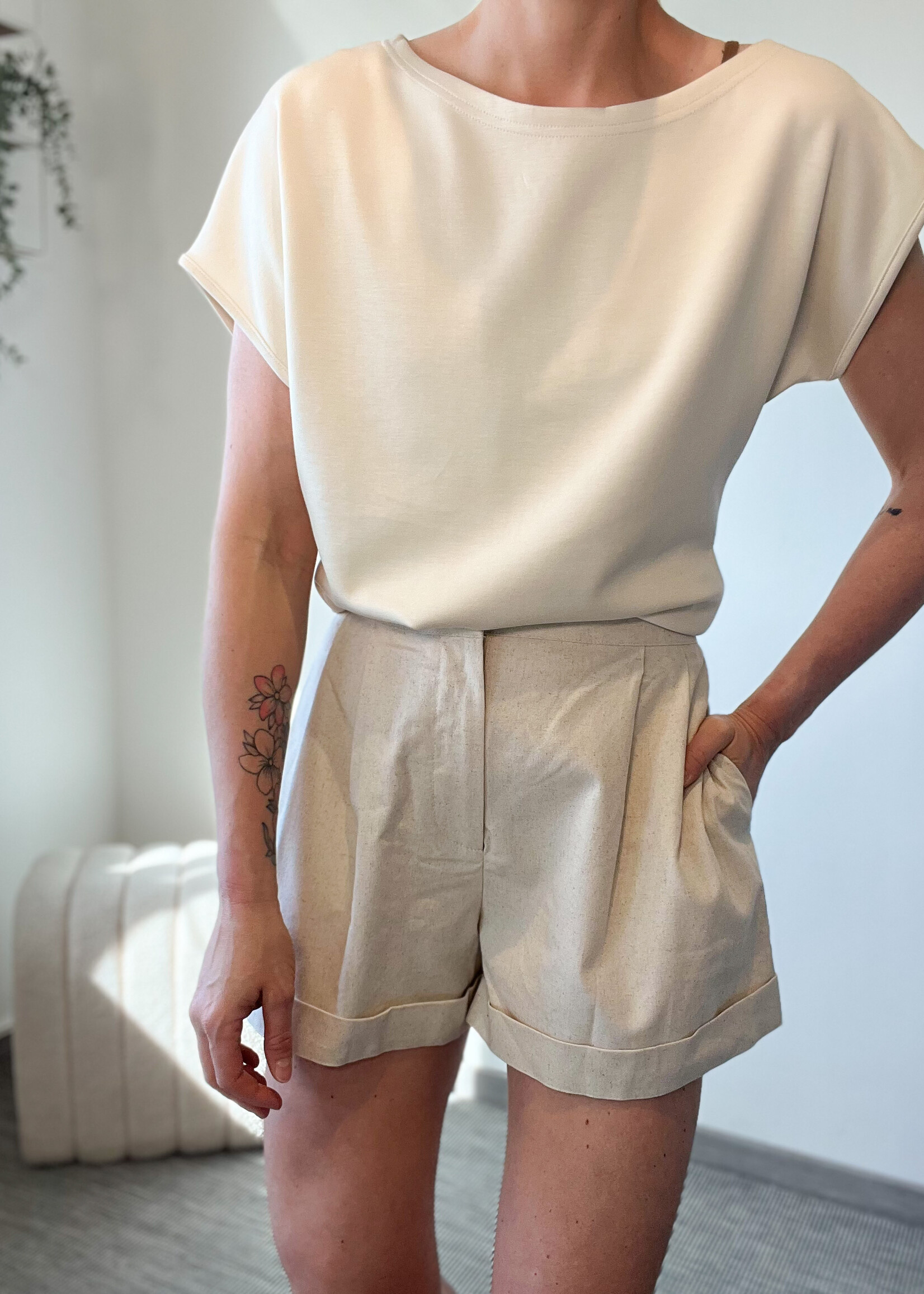 THAT PERFECT BASIC CREME TOP