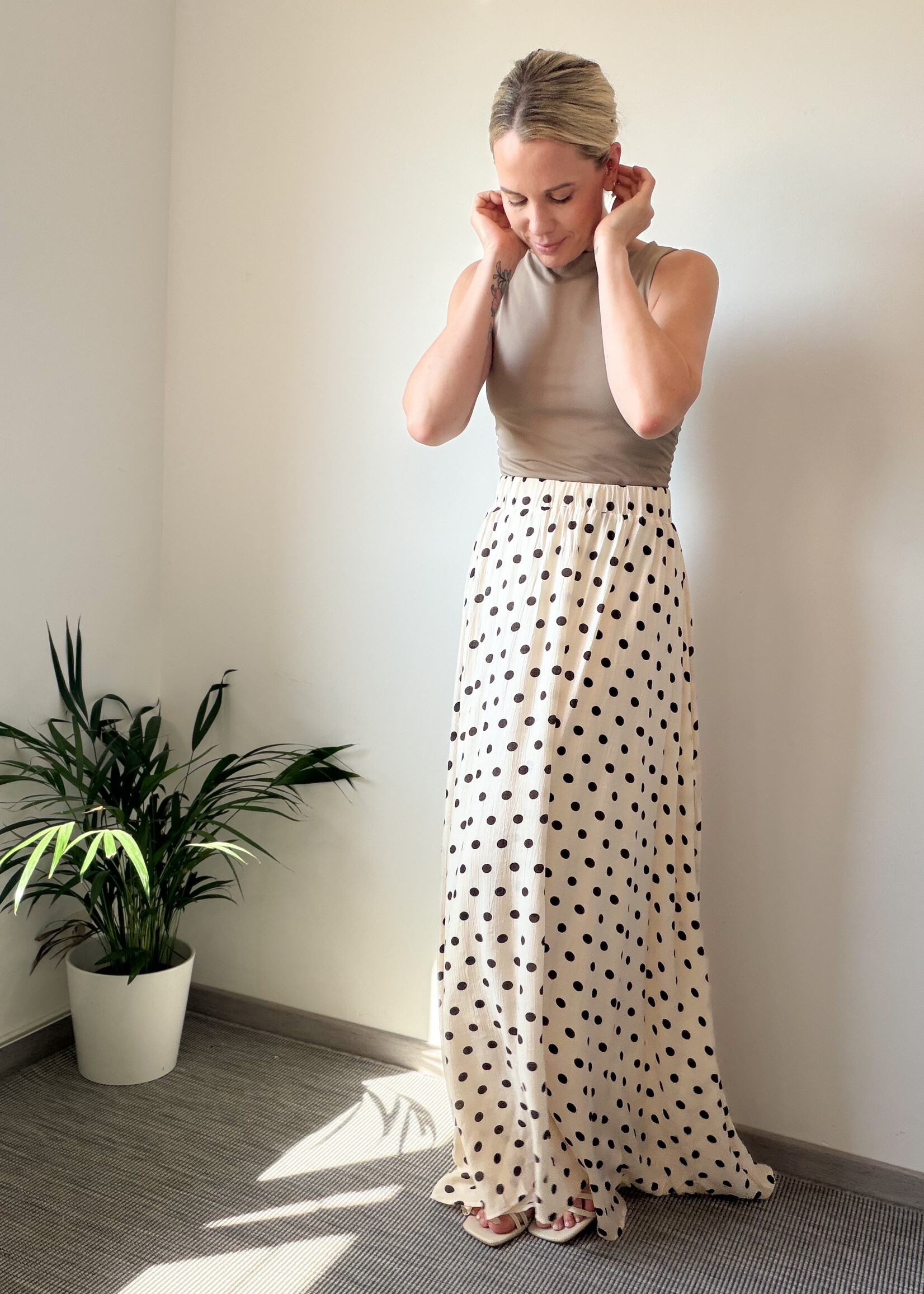 BEIGE DOTS SKIRT