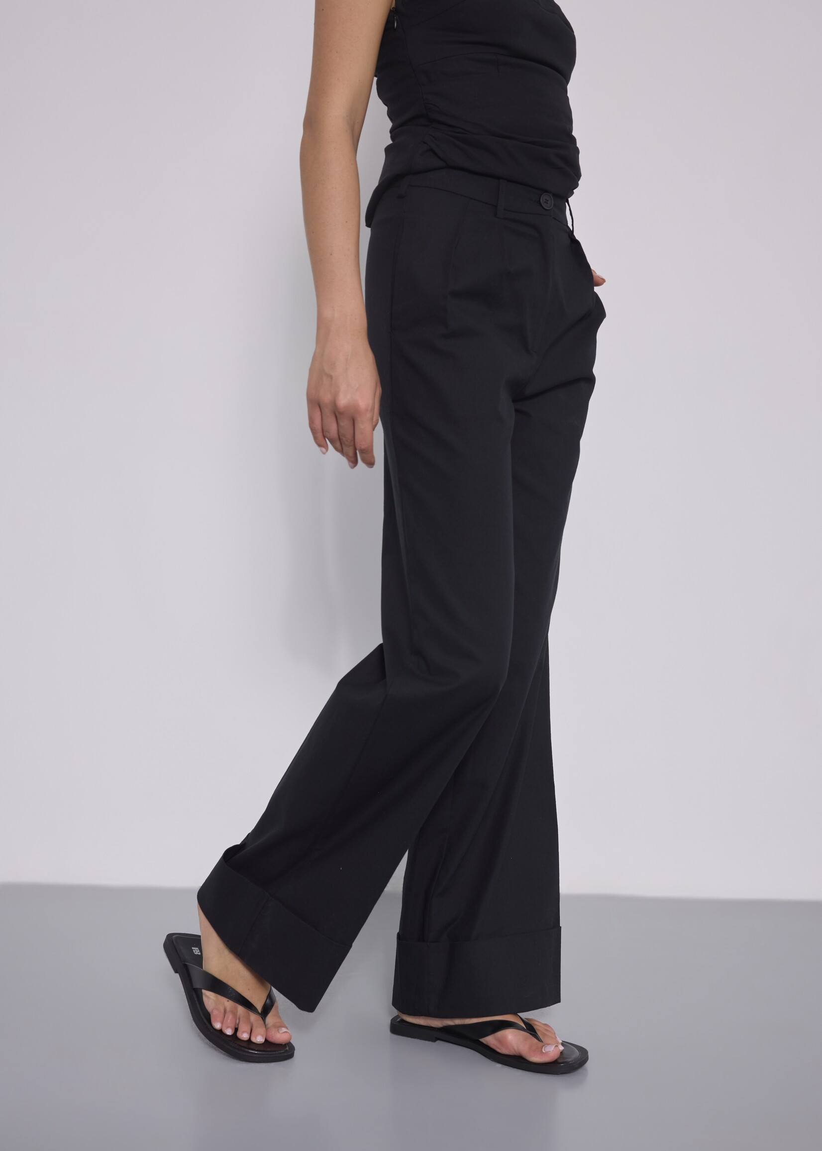 PANTS WITH LINNEN