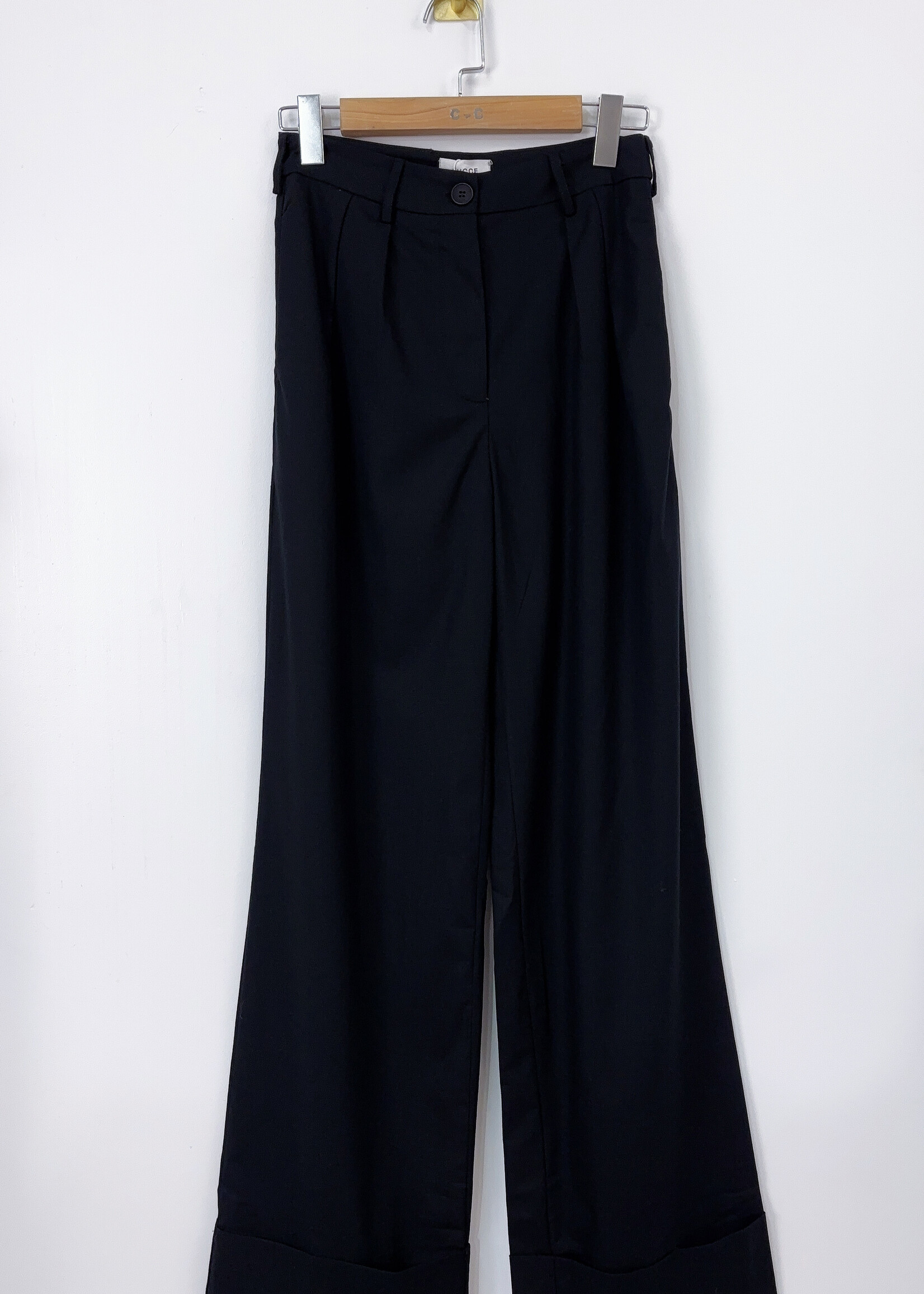 PANTS WITH LINNEN