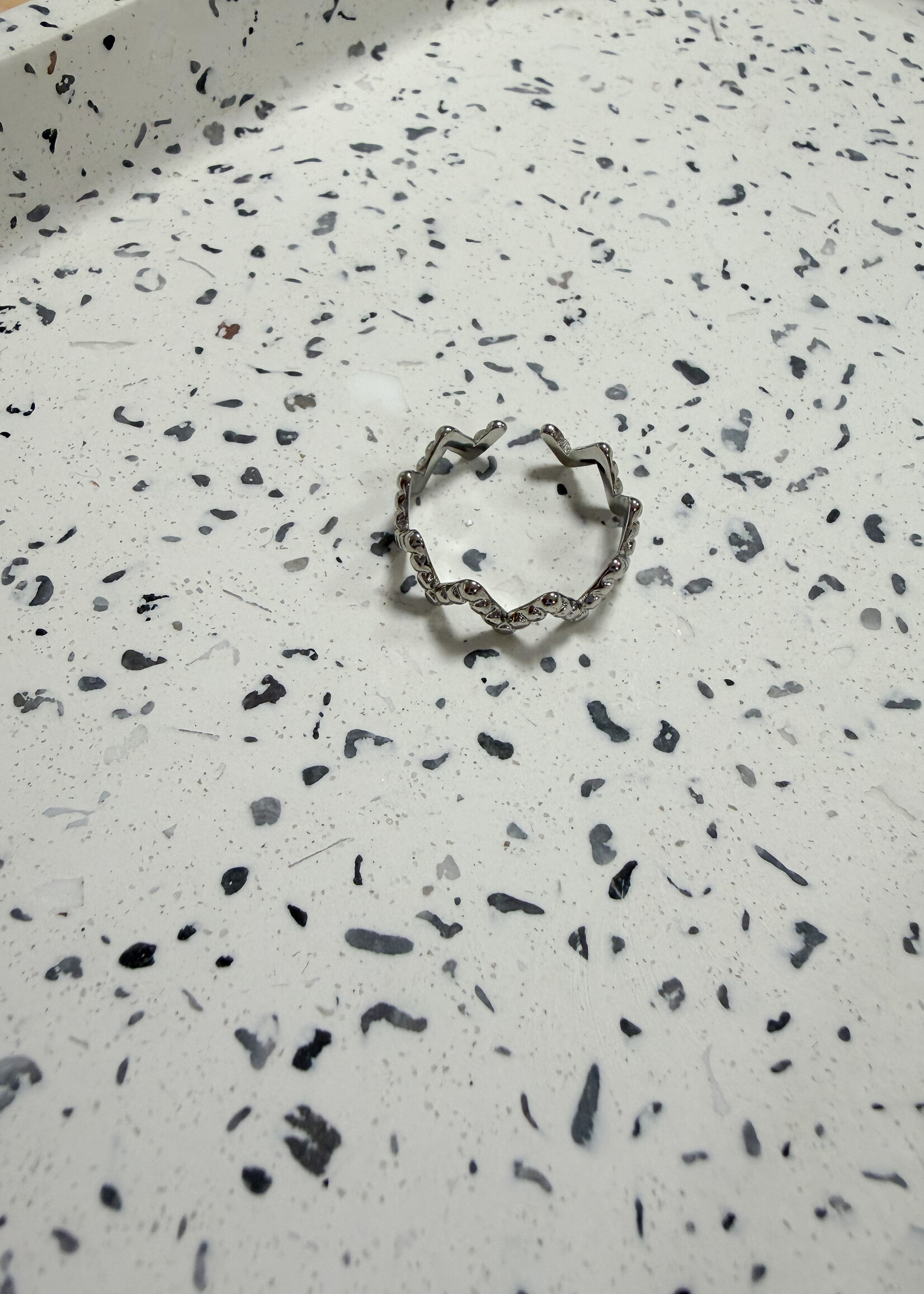 SILVER SIMPLE NECKLACE