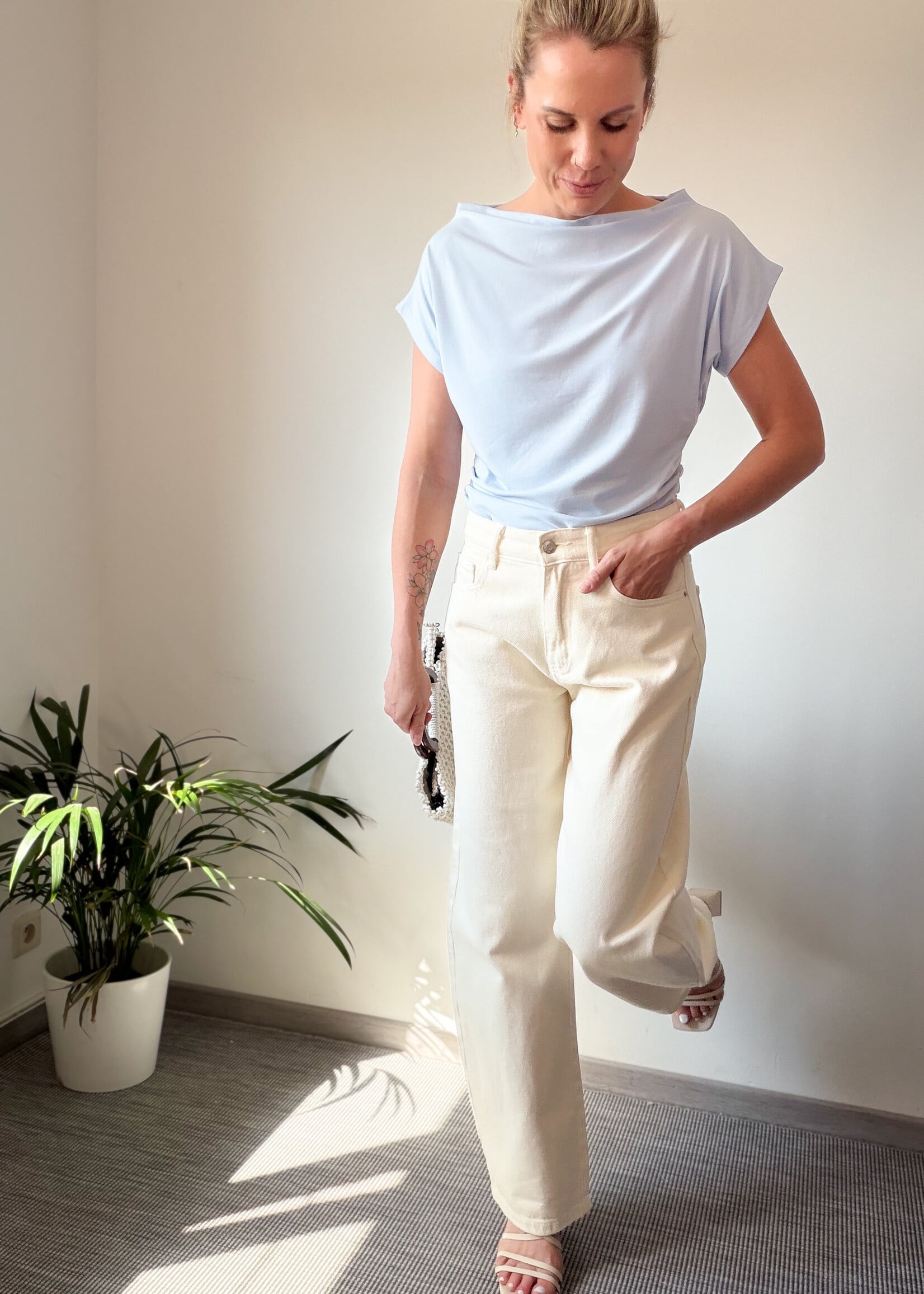 THAT PERFECT BASIC BABY BLUE TOP