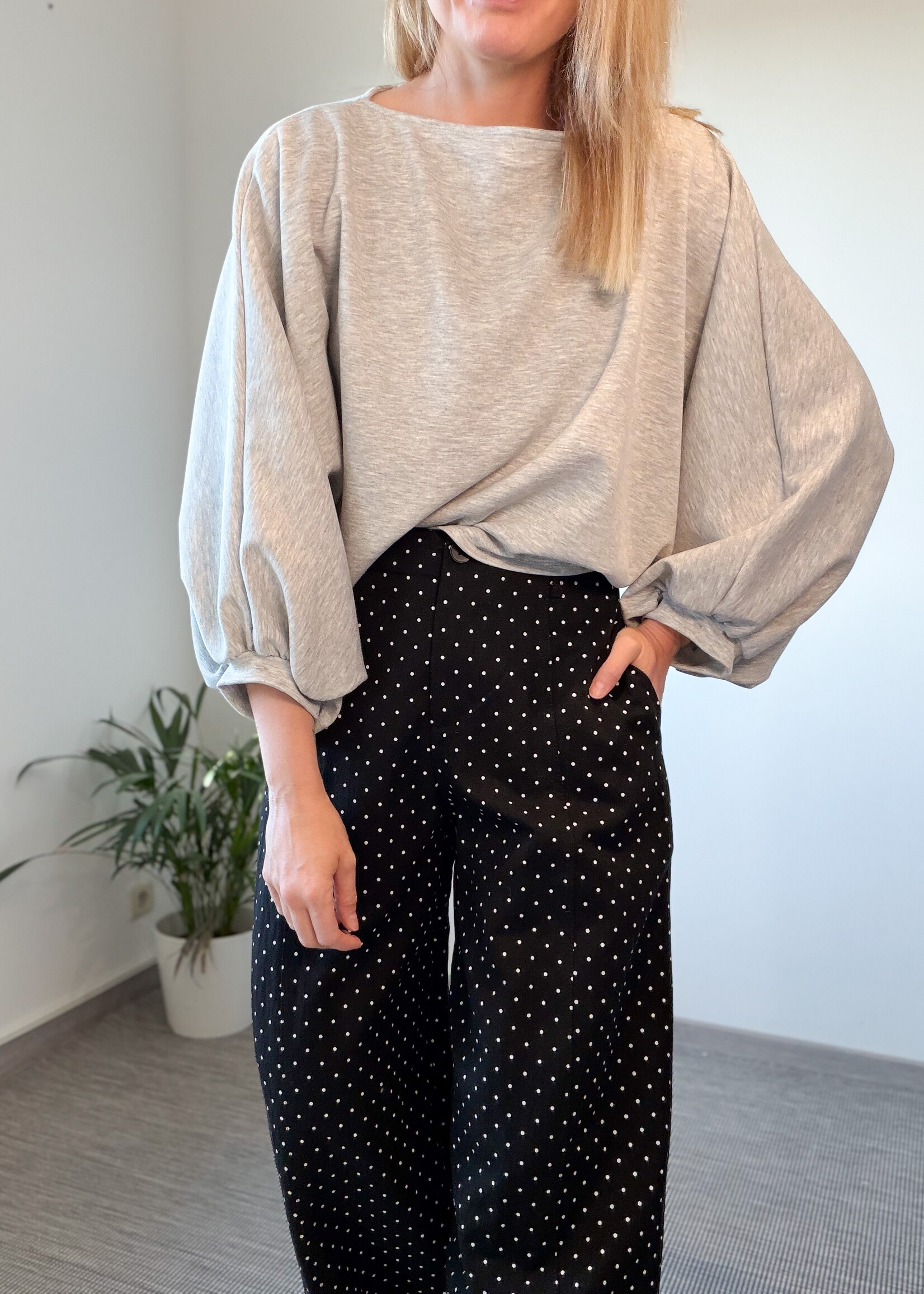BALLOON SLEEVE GREY TOP