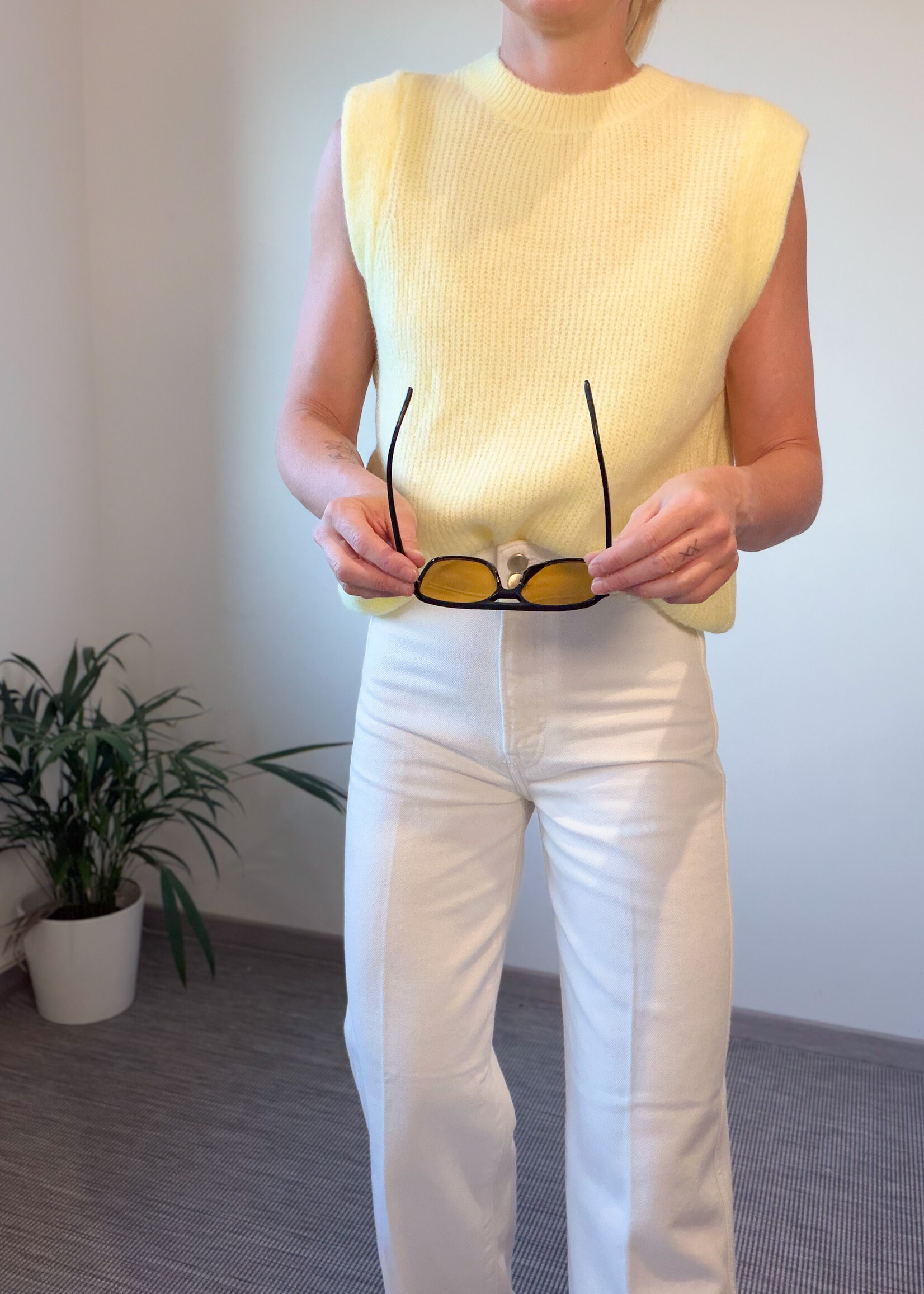 HAILES YELLOW KNIT One size
