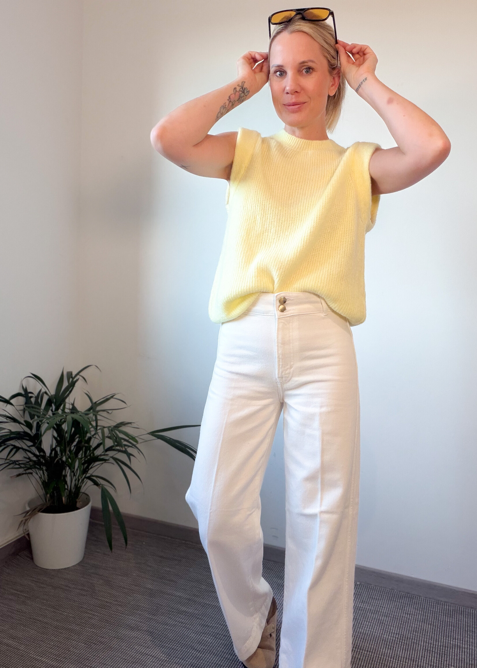 HAILES YELLOW KNIT One size