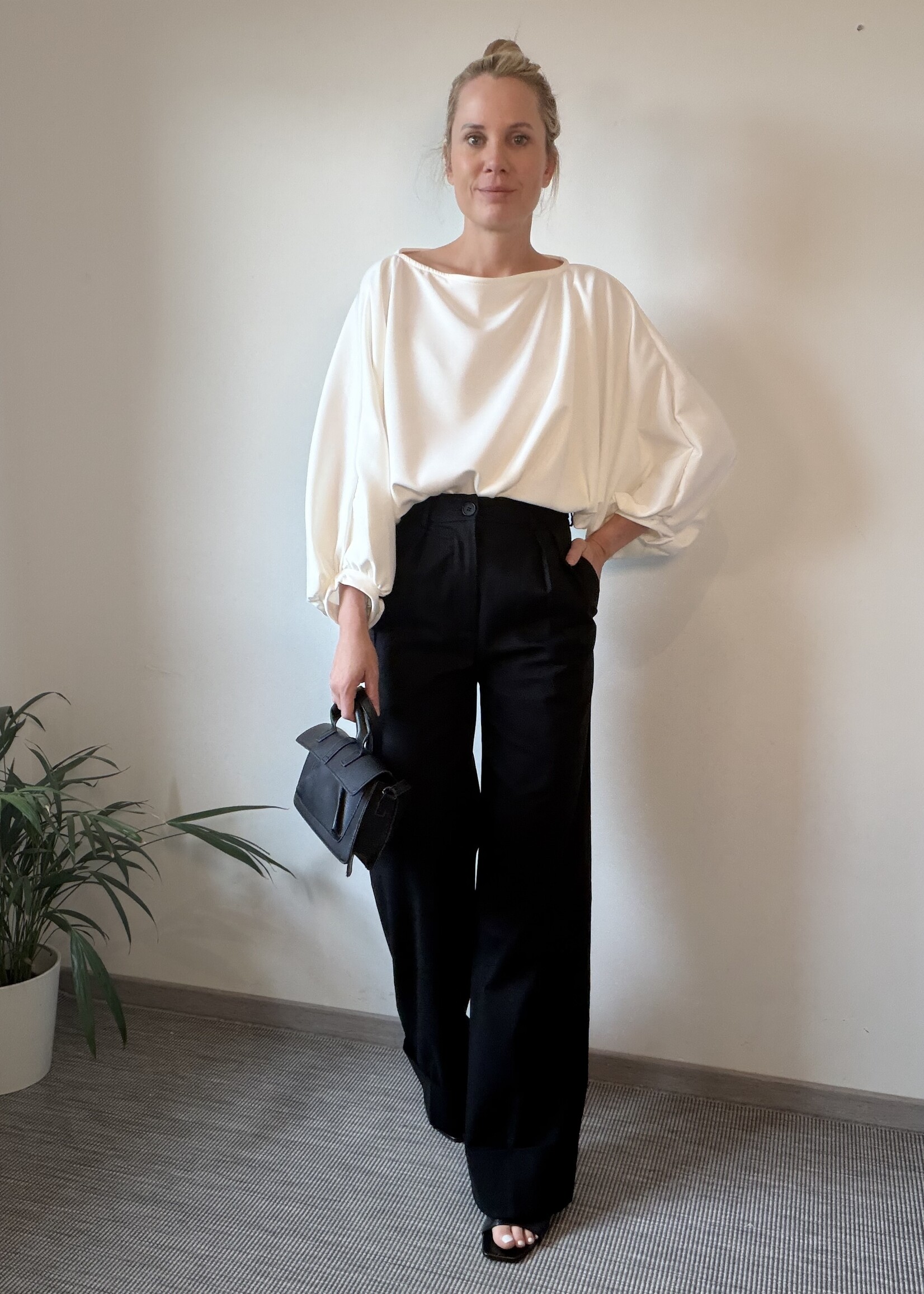 BALLOON SLEEVE ECRU TOP