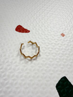 GOLDEN ZIG ZAG RING verstelbaar
