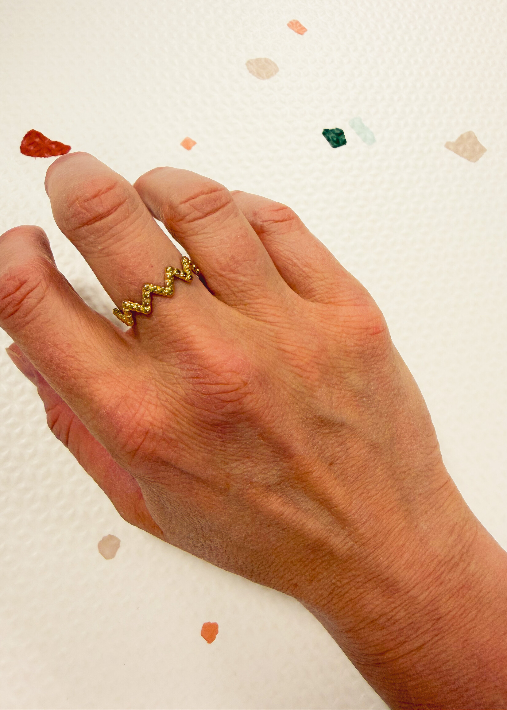 GOLDEN ZIG ZAG RING verstelbaar
