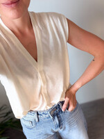 CREAM ANA TOP