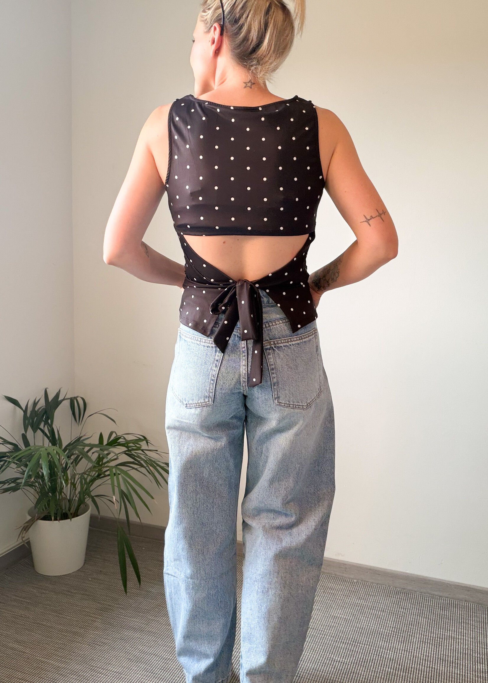 POLKADOTS BLACK TOP