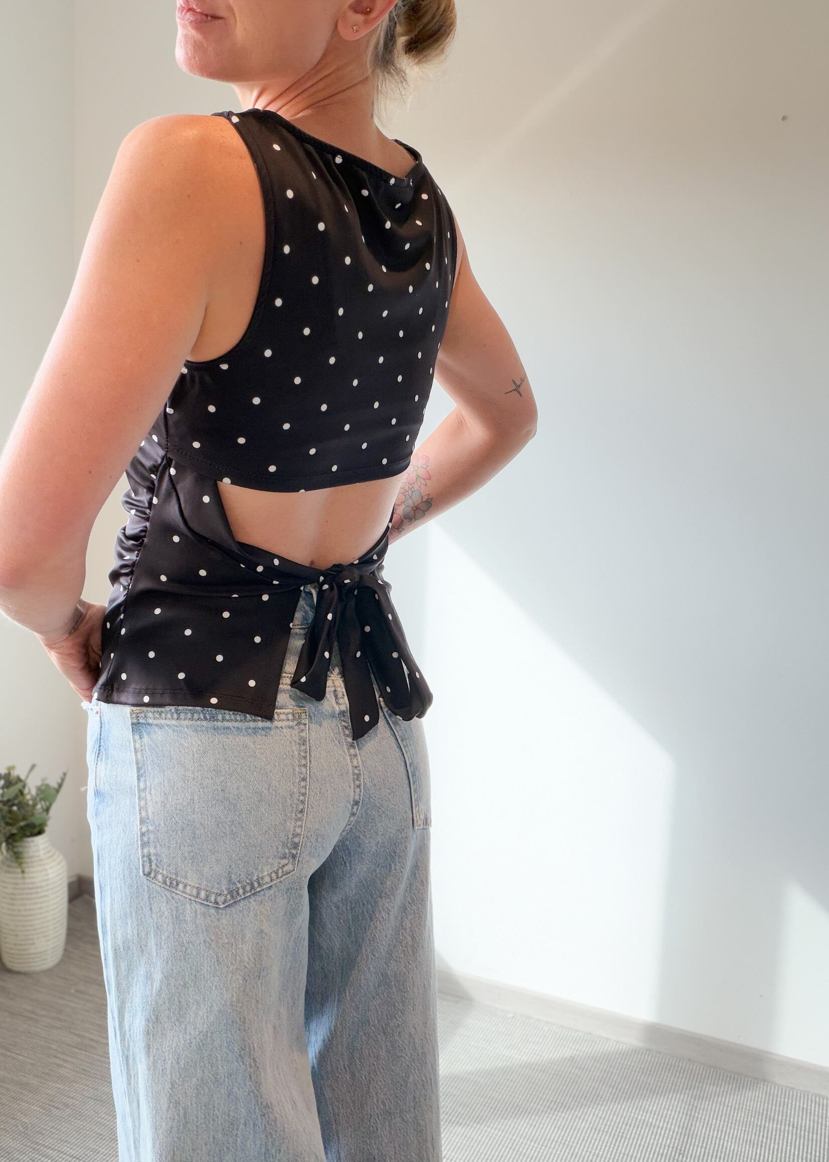 POLKADOTS BLACK TOP
