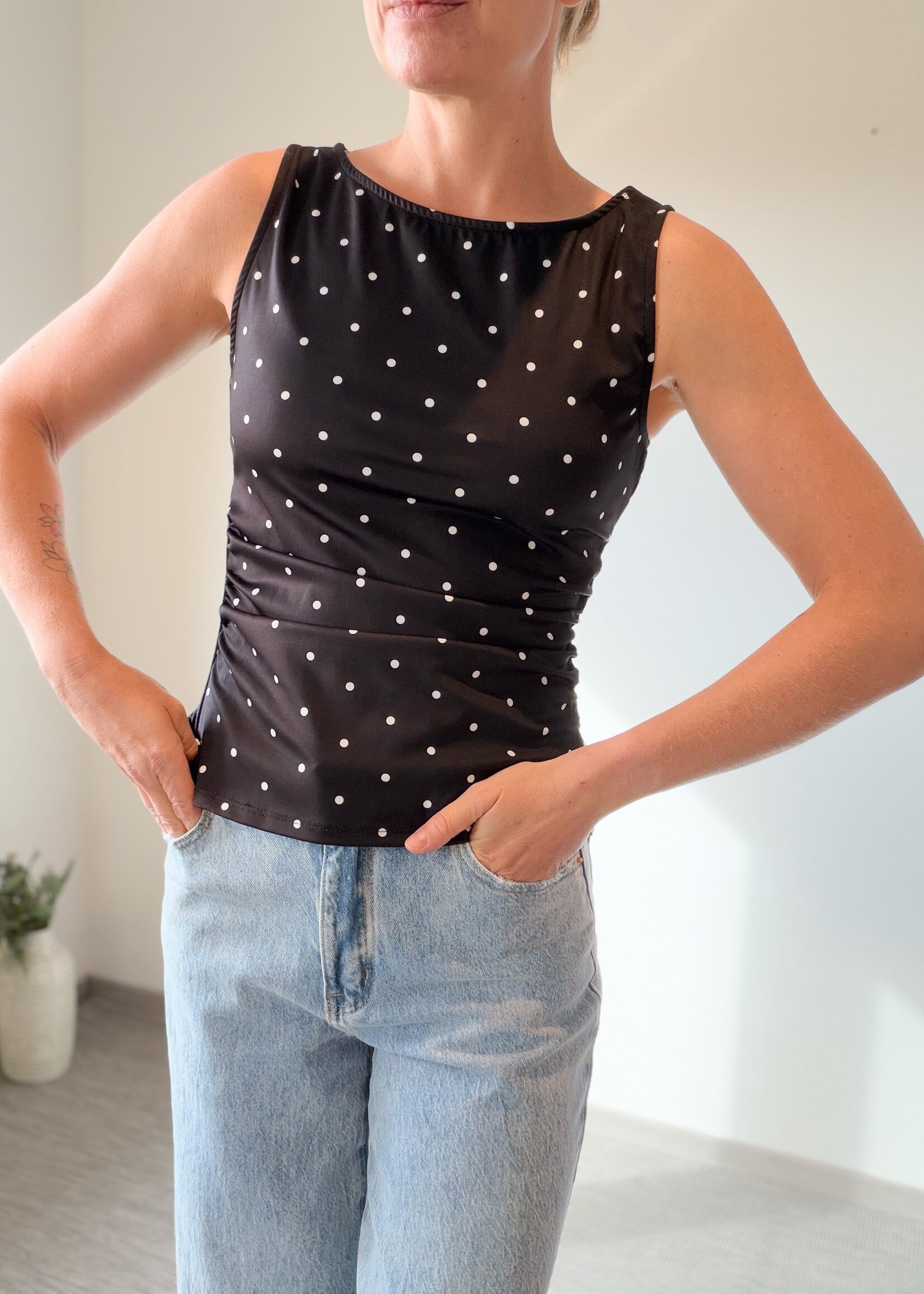 POLKADOTS BLACK TOP