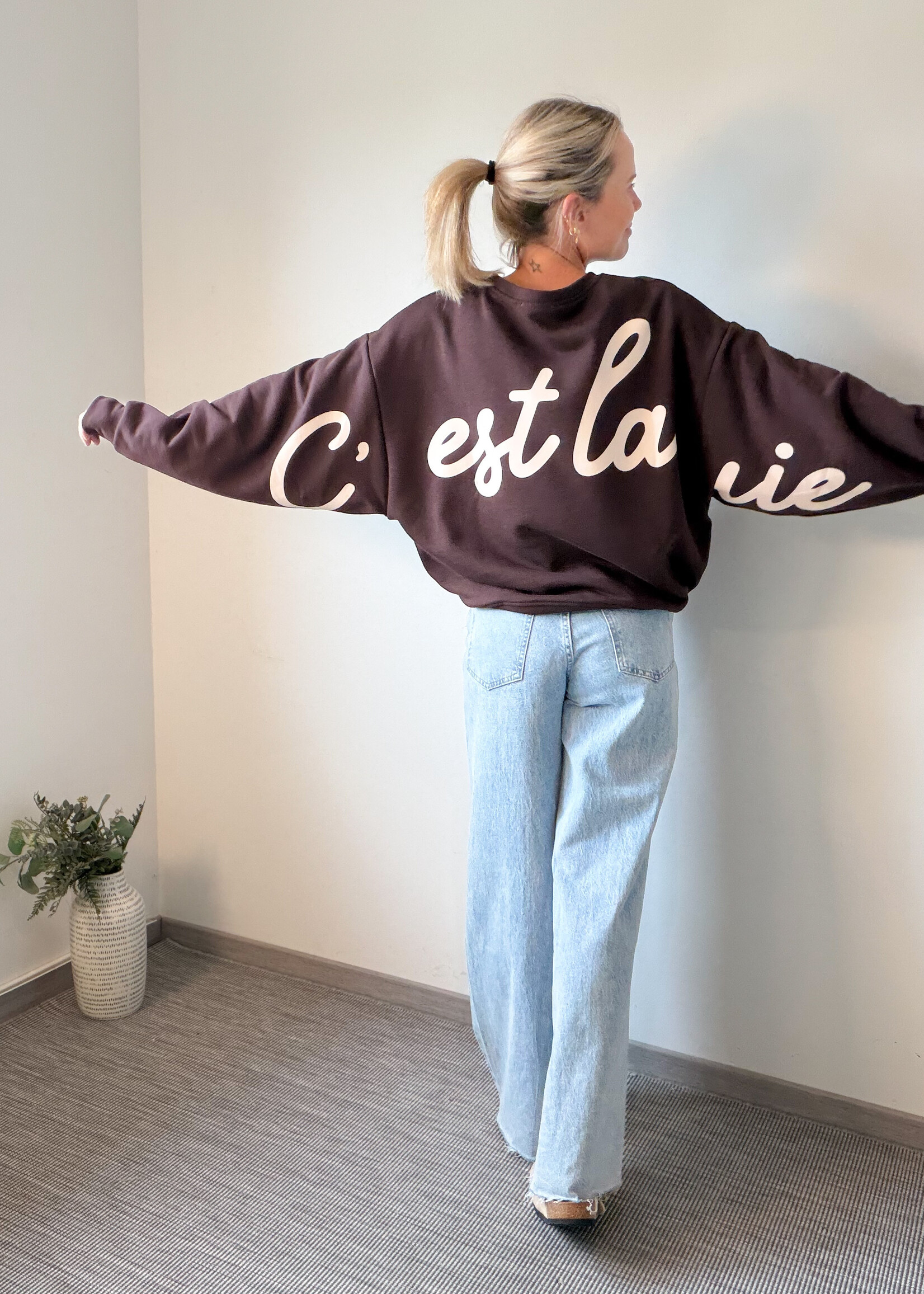 C'EST LA VIE SWEATER CHOCOLAT
