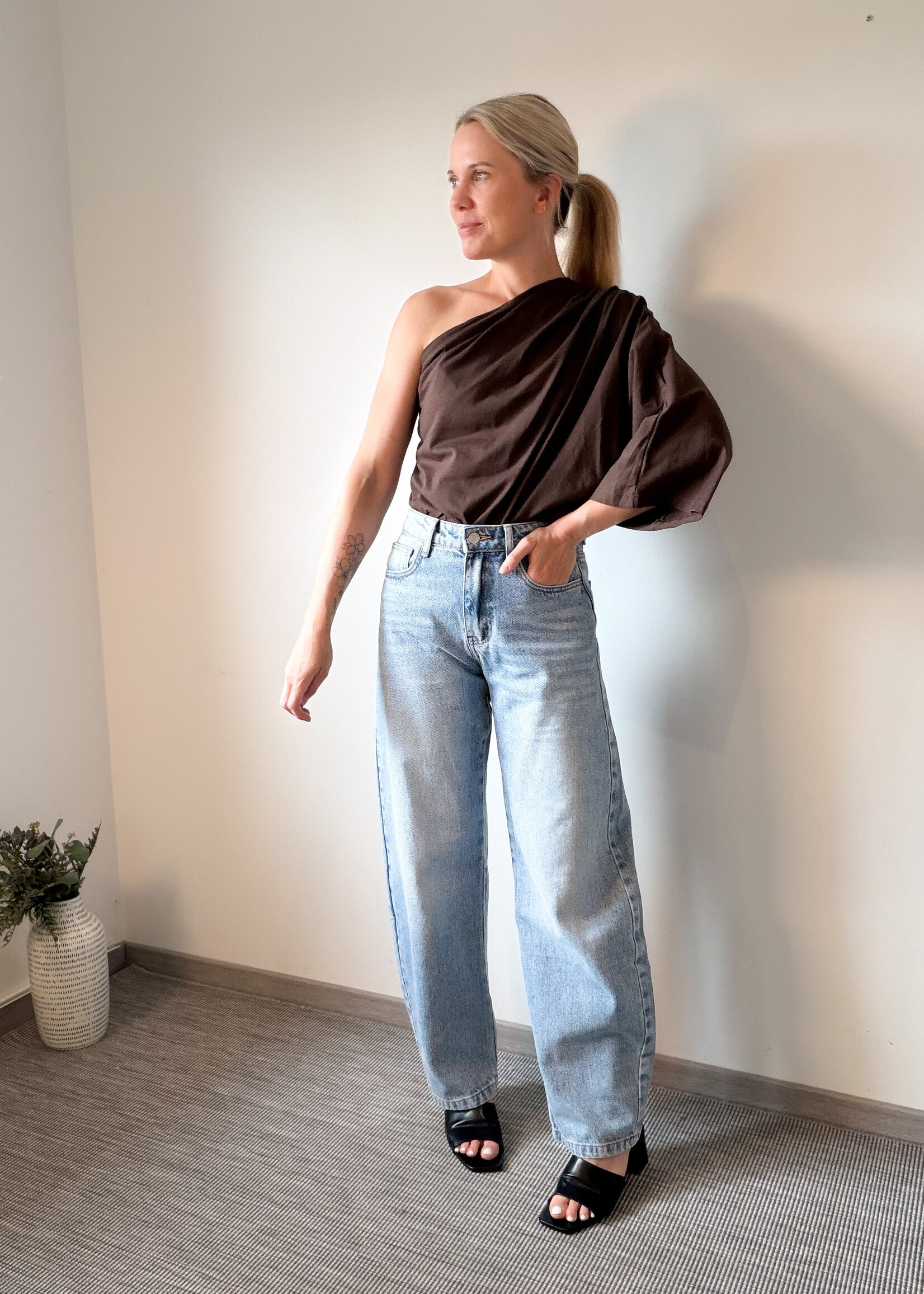 OFFSHOULDER BROWN TOP one size
