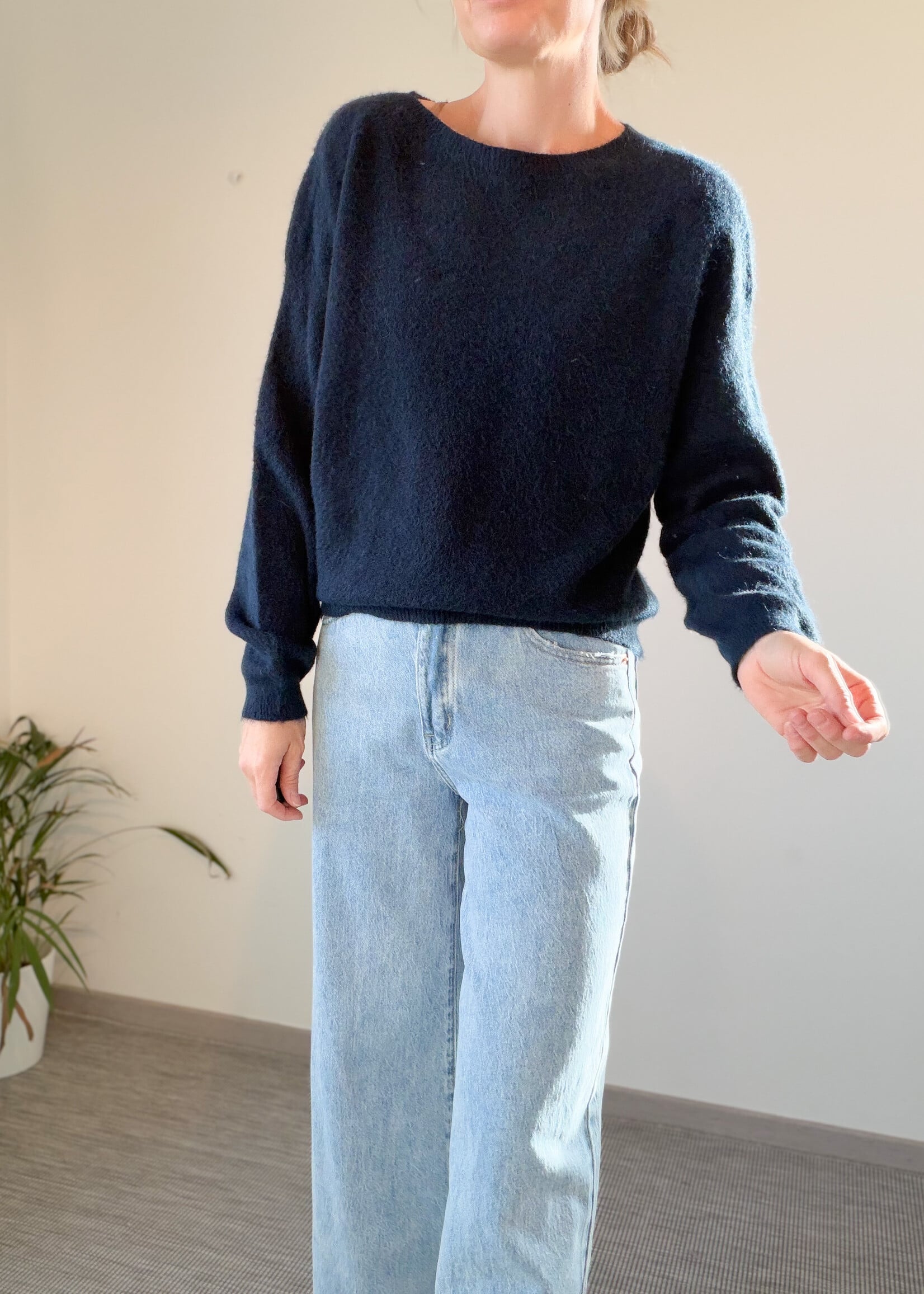 NAVY LONG KNIT