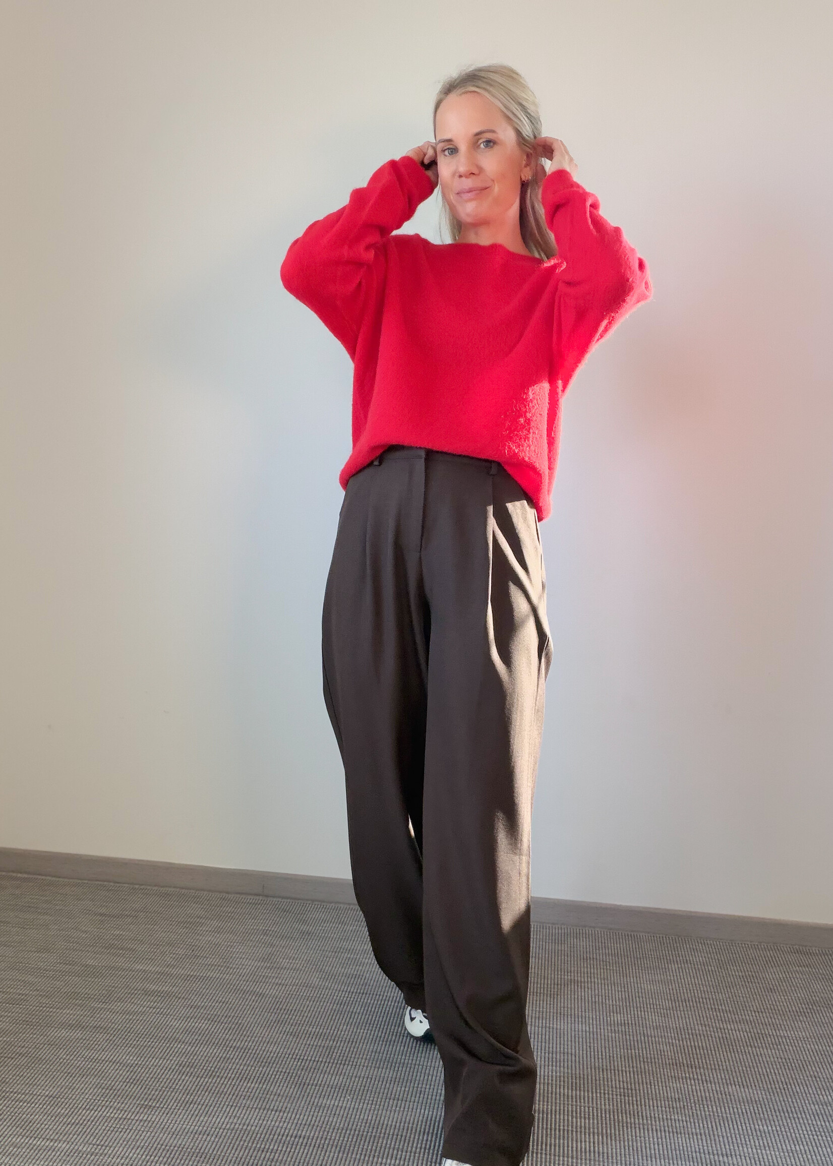 GWEN RED KNIT