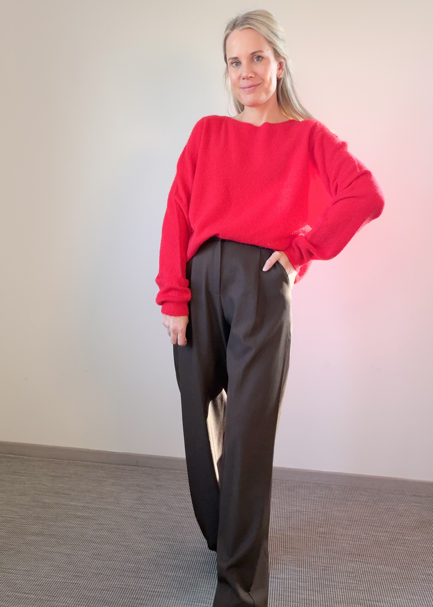 GWEN RED KNIT