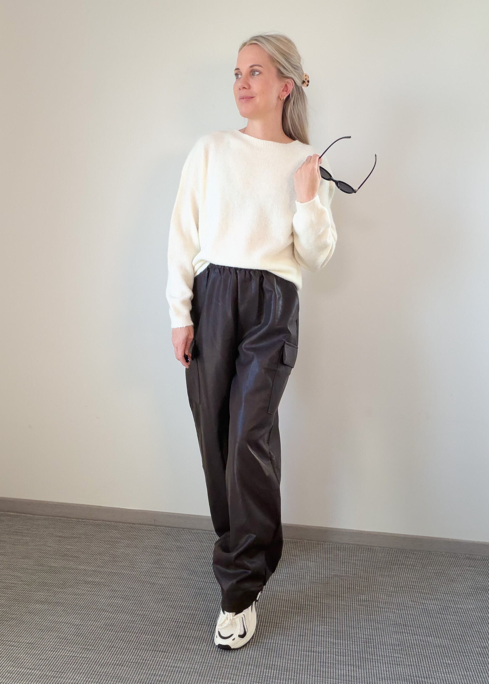 GWEN WHITE KNIT