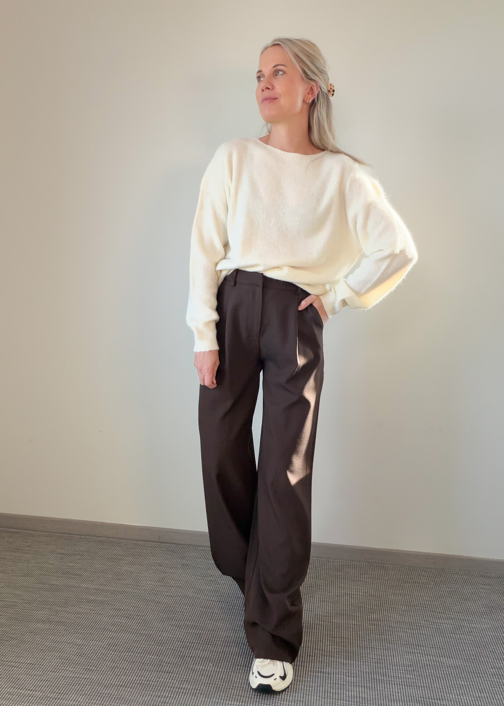 GWEN WHITE KNIT