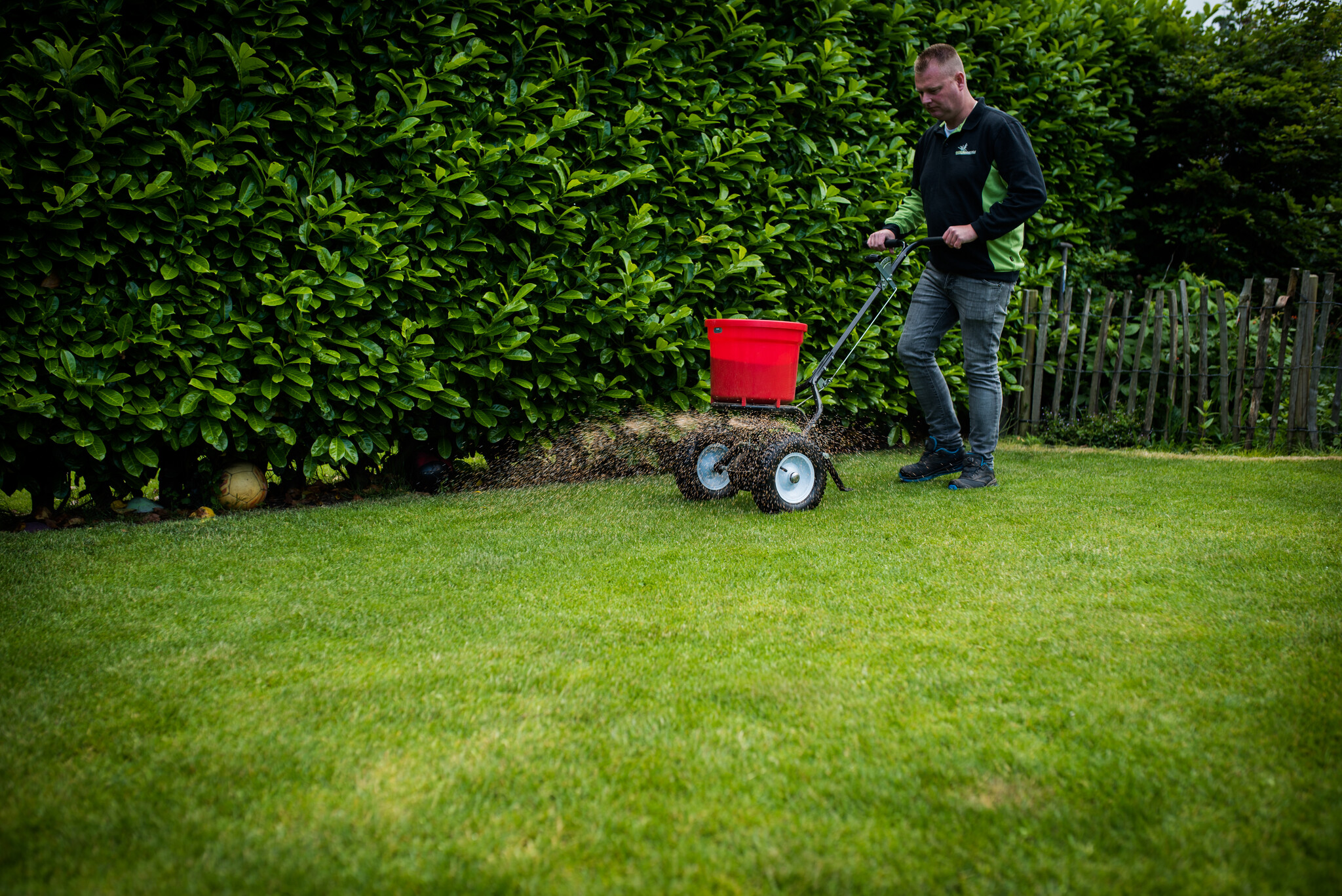 Tijd voor een zomerse boost voor je gazon!