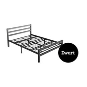 Zwart metalen bed